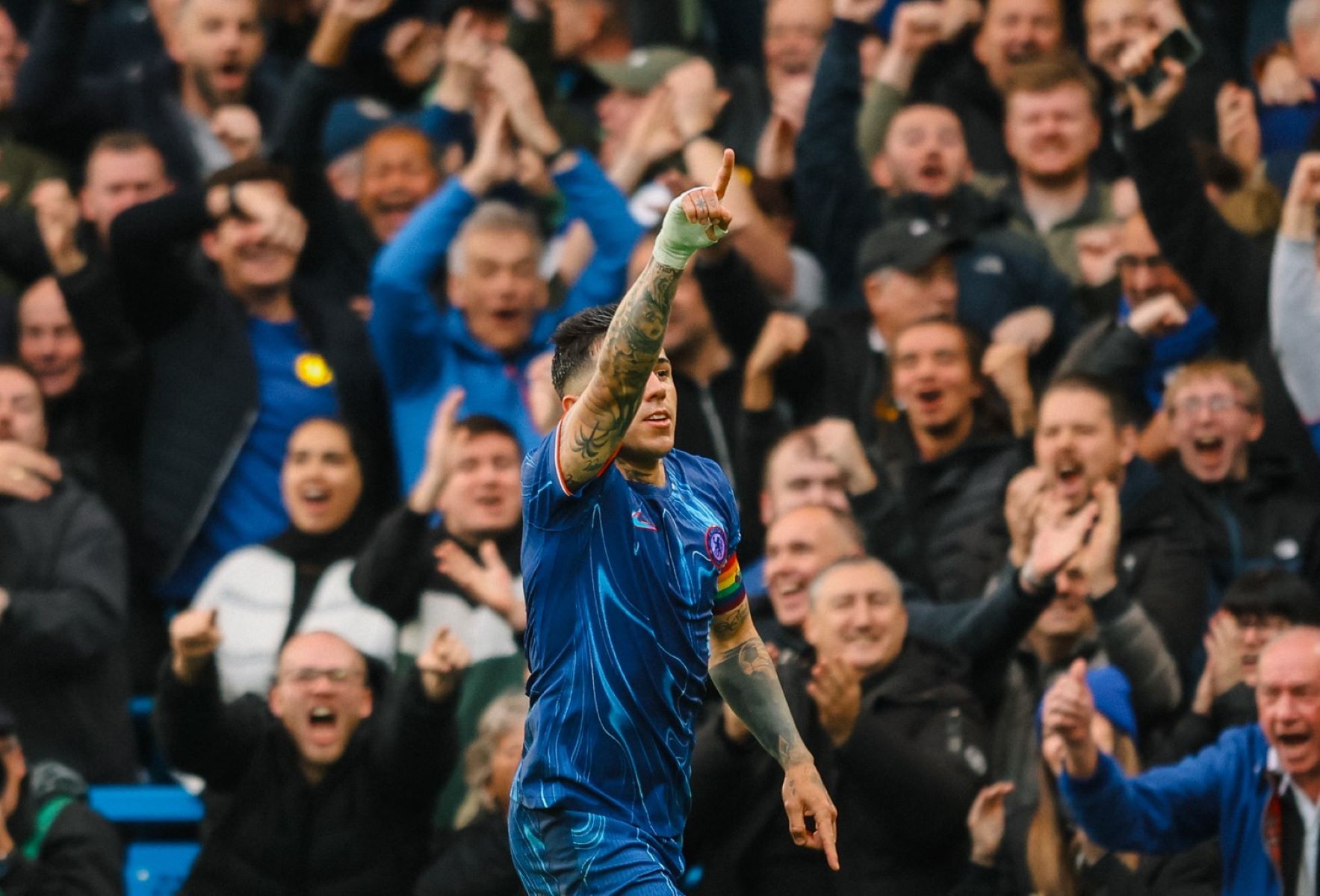 Πιστή στο κυνήγι της κορυφής η Τσέλσι, 3-0 την Άστον Βίλα (vid)