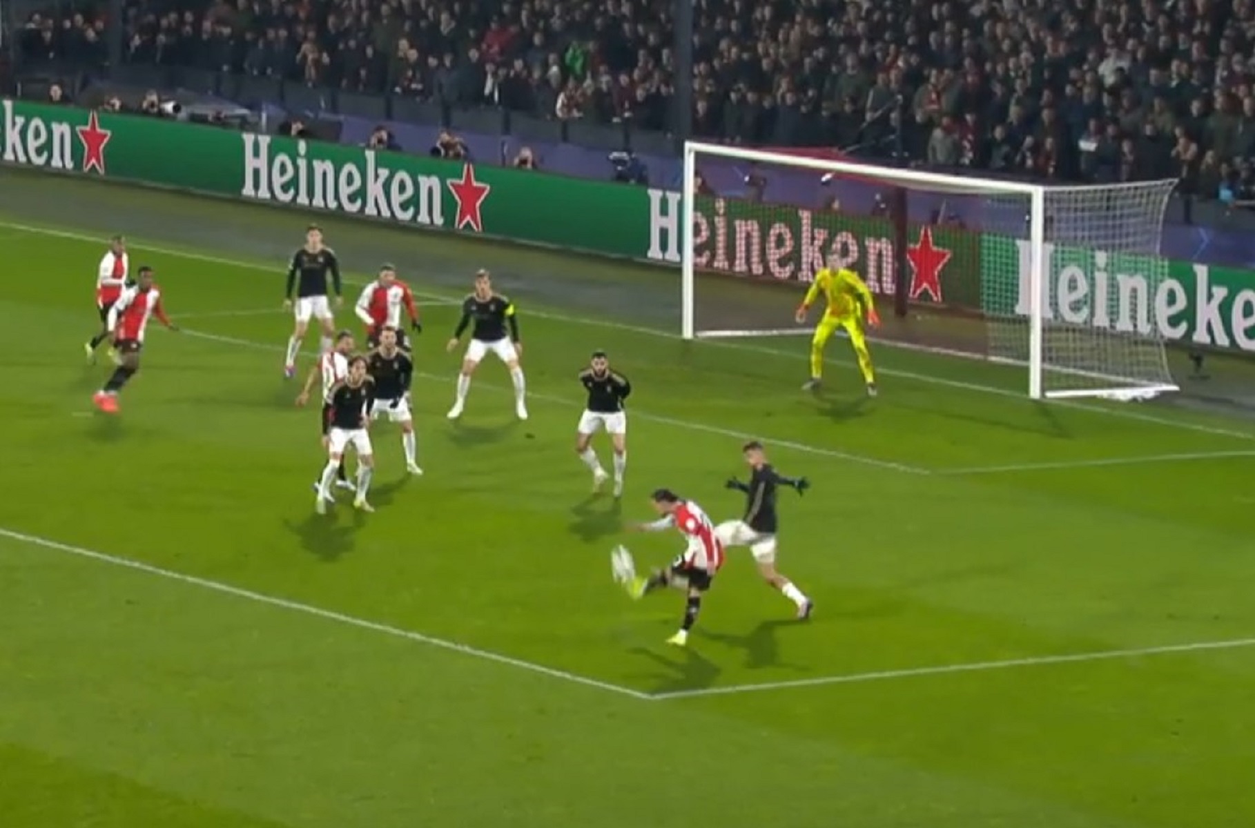 Ο Χατζ Μούσα της Φέγενορντ έκανε το ΤΕΛΕΙΟ πλασέ! (vid)