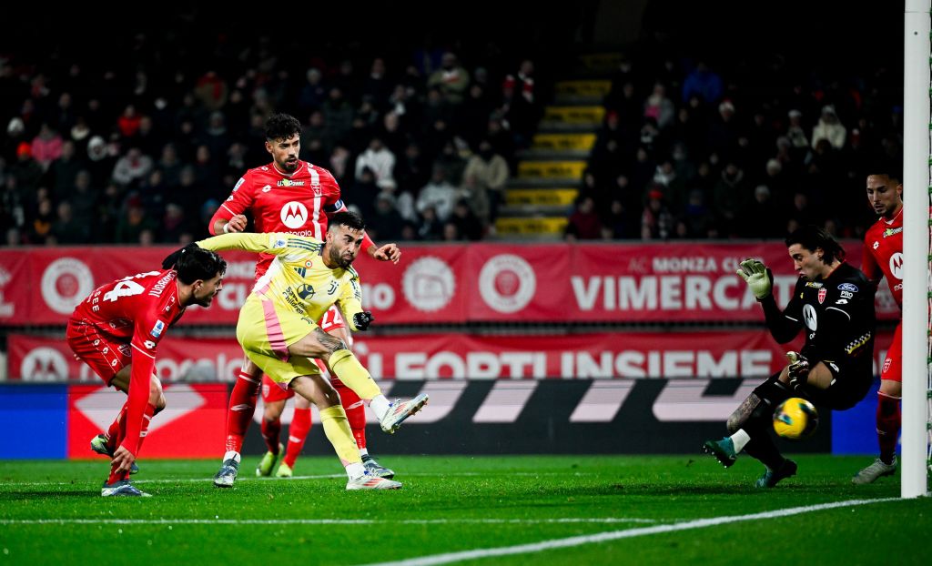 Με κάθε τρόπο και με μπόλικο κόπο νικάει η Γιουβέντους! (vid)