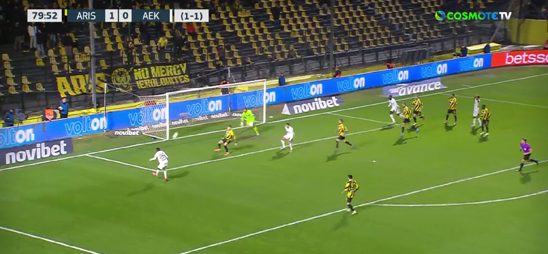 Πλασέ κλάσης από τον Μαρσιάλ και 1-1 η ΑΕΚ! (vid)