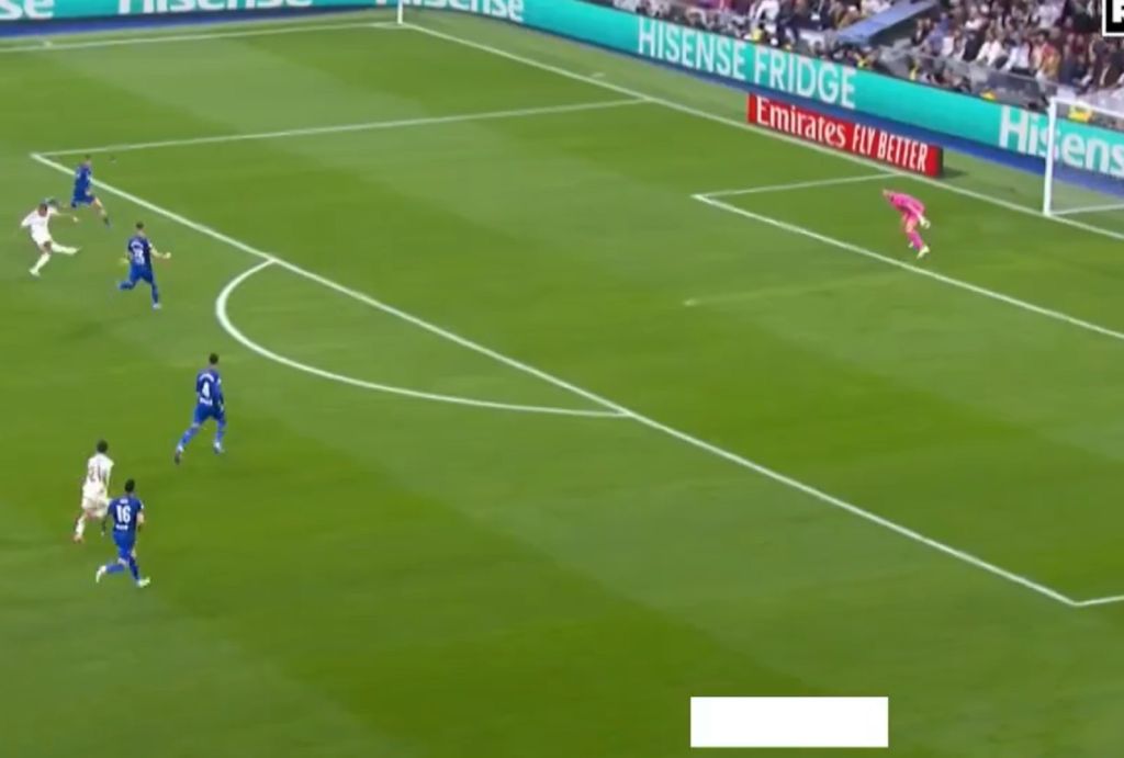 «Σερβιτόρος» Μπέλιγχαμ, πλασεδάρα Μπαπέ και 2-0 η Ρεάλ τη Χετάφε (vid)