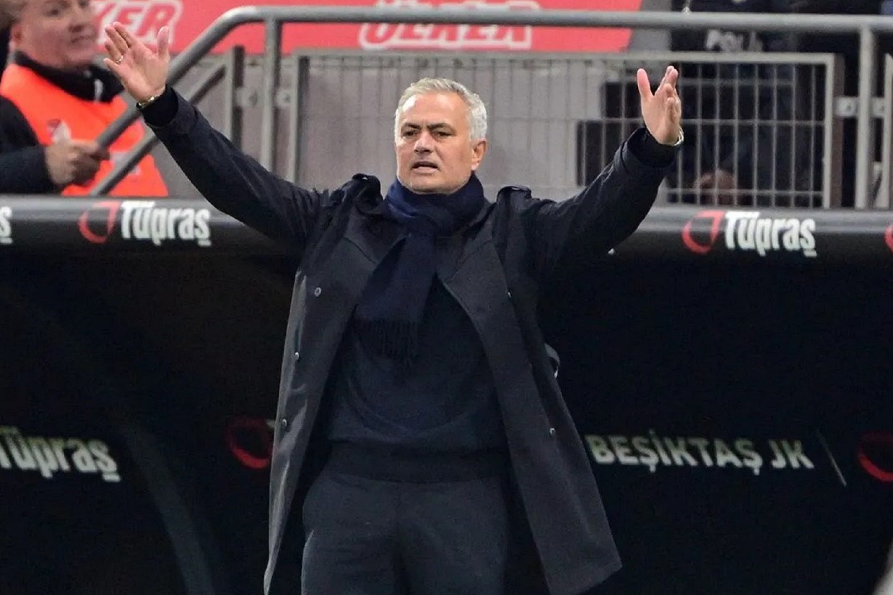 Ο Μουρίνιο… δίκασε: «Η Μπεσίκτας ήταν χειρότερη και νίκησε» (vid)