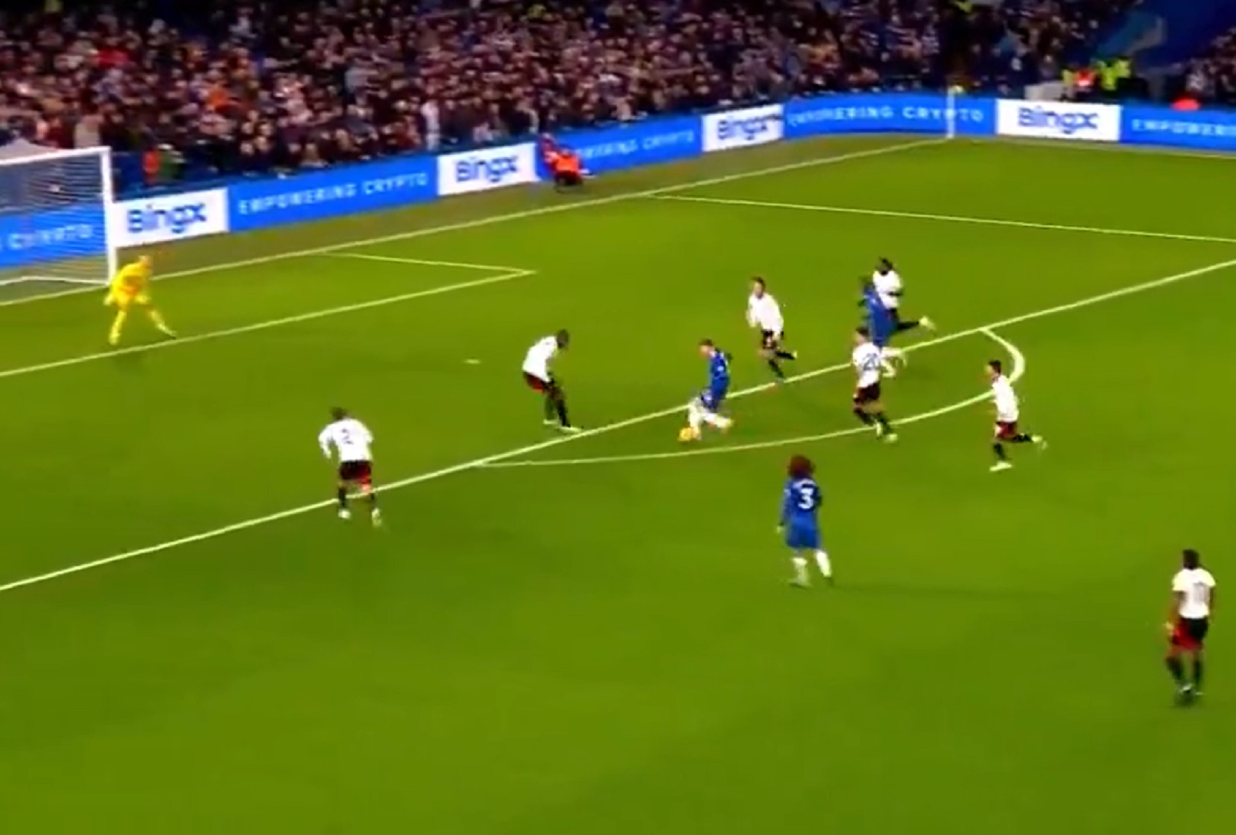 Ο αθεόφοβος Πάλμερ σκόραρε με… τούνελ σε αντίπαλό του (vid)