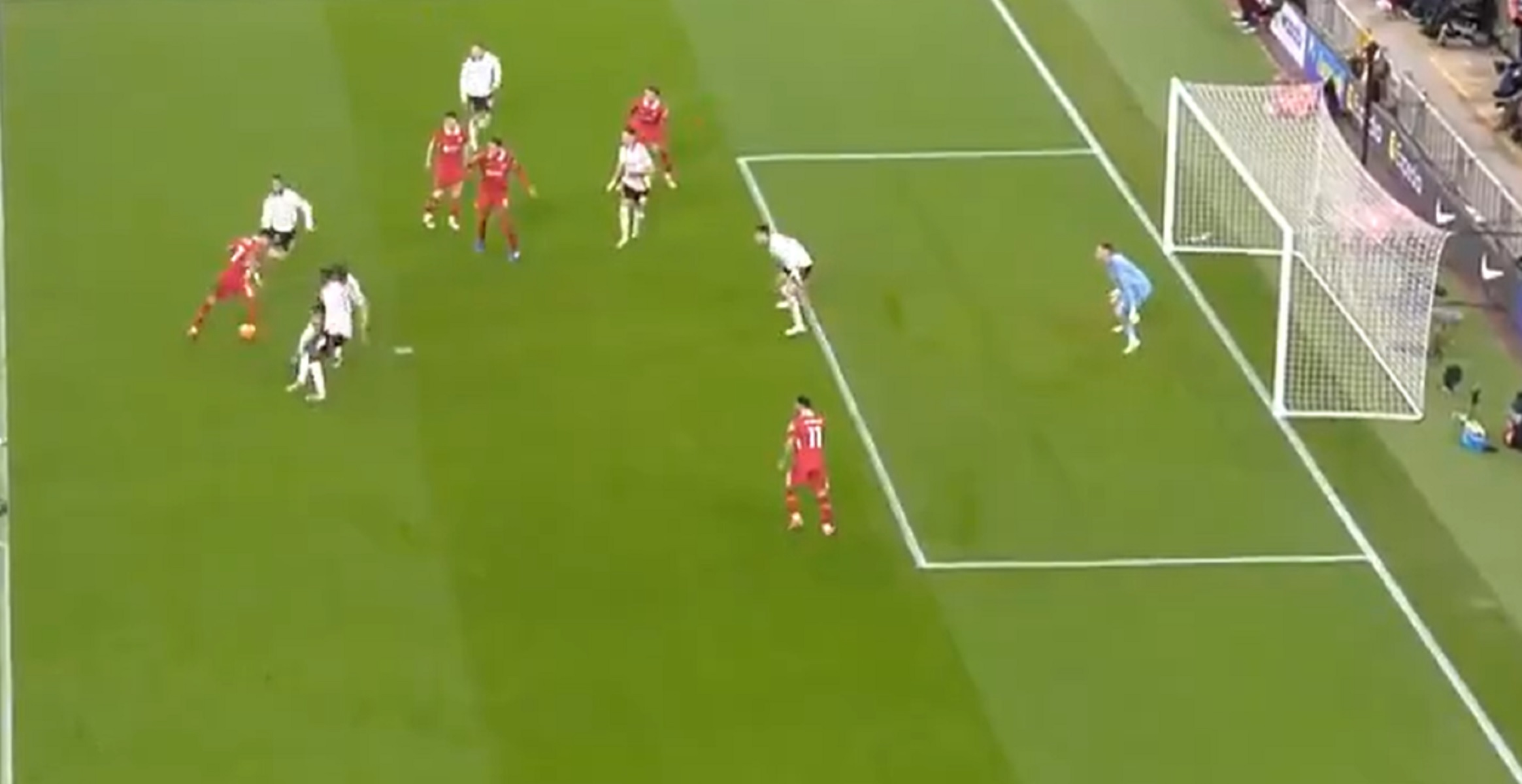 Στα… κάγκελα ο Σαλάχ με τους συμπαίκτες του – Δεν του έδωσε κανείς την πάσα (vid)