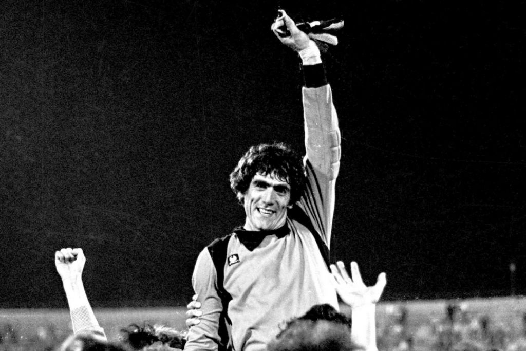 Θρήνος στο ελληνικό ποδόσφαιρο – «Έφυγε» από τη ζωή ο Νίκος Σαργκάνης