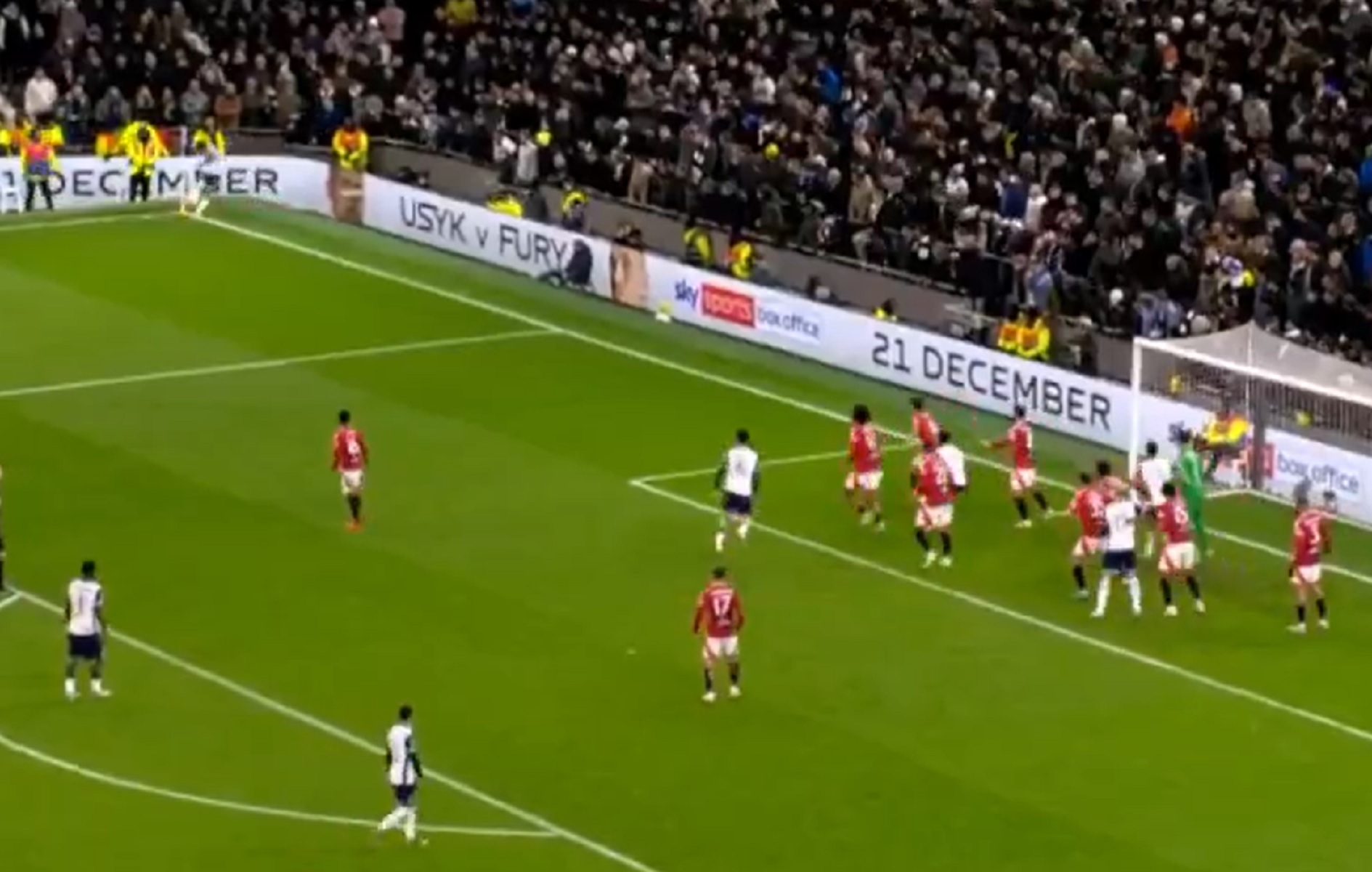 Τότεναμ – Γιουνάιτεντ: H γκολάρα του Σον με απευθείας εκτέλεση κόρνερ (vid)