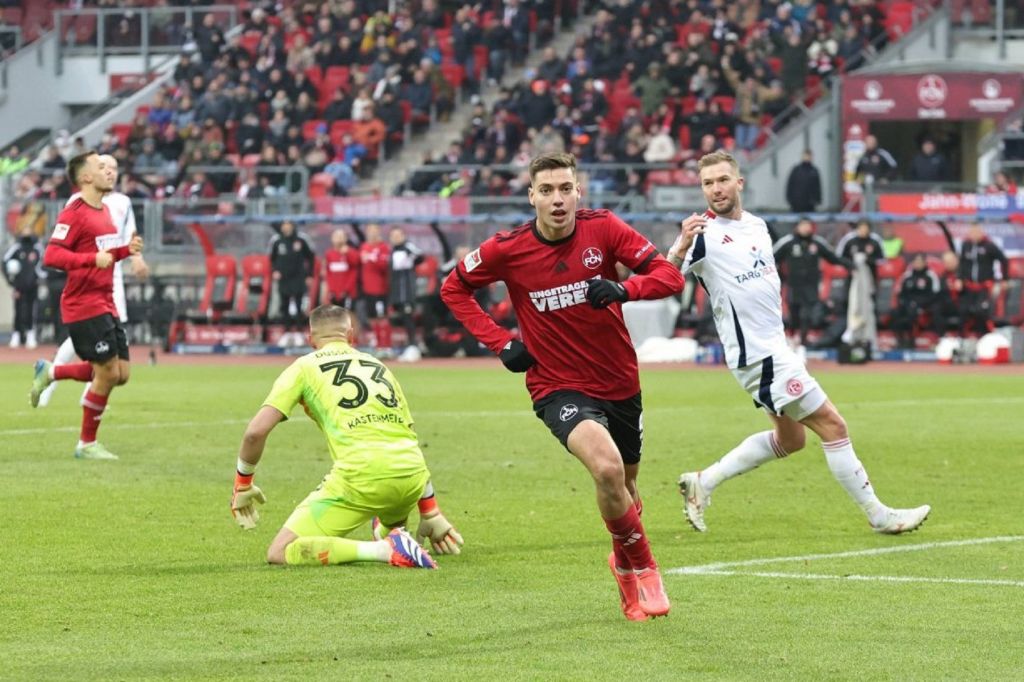 Χορός… εκατομμυρίων γύρω από τον Τζίμα! (pic)