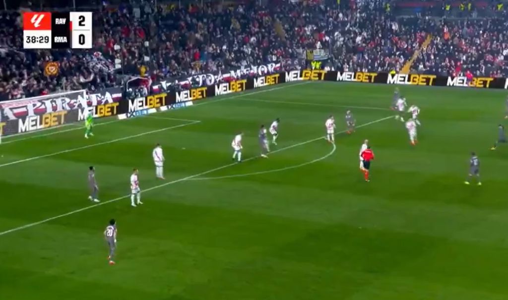 O Βαλβέρδε με τη γκολάρα του δίνει… οξυγόνο στη Ρεάλ Μαδρίτης (vid)