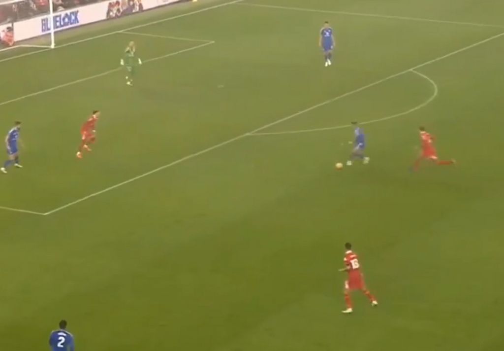 Μια κατηγορία μόνος του ο απίθανος Φαν Ντάικ (vid)