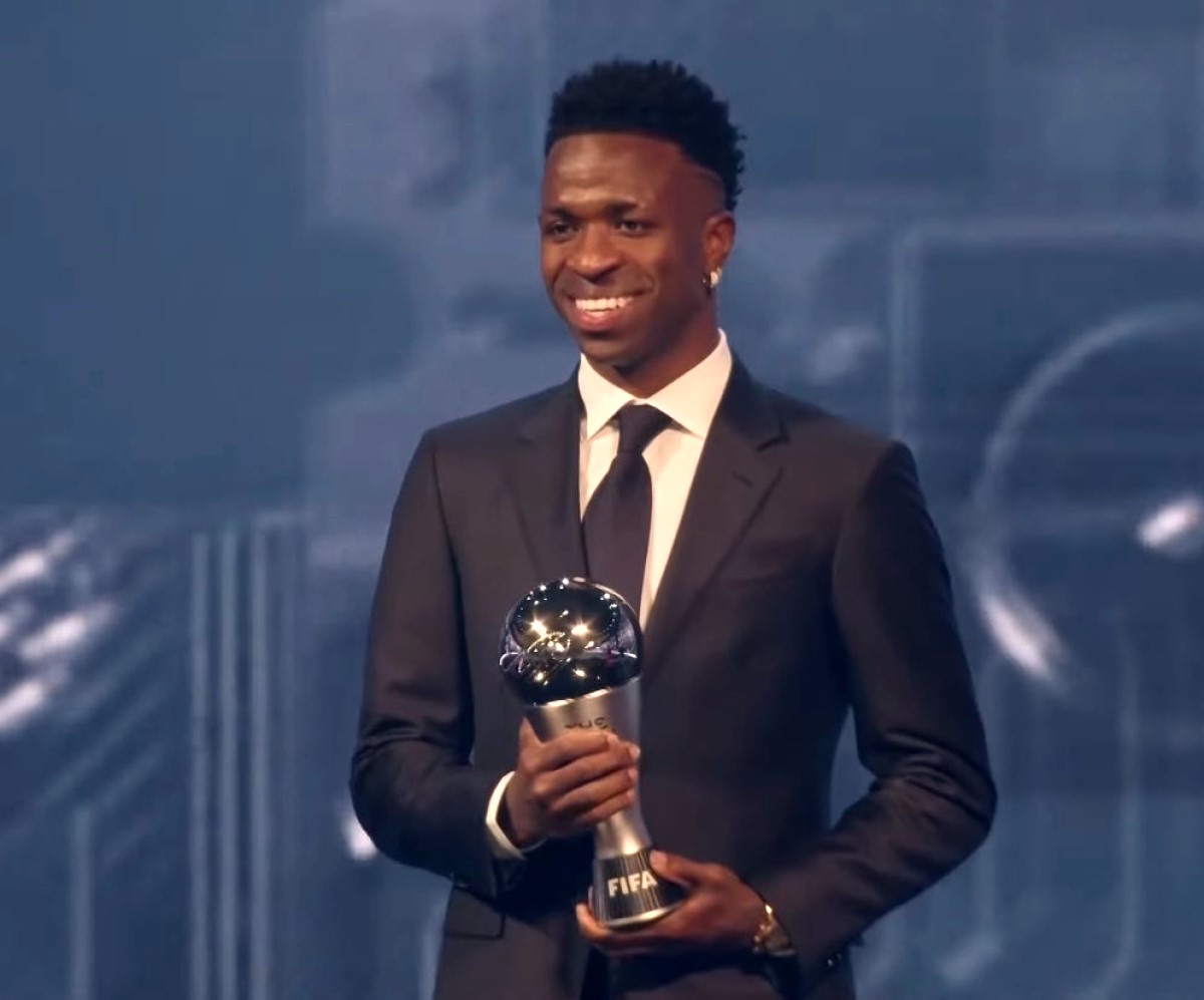 Βραβεία FIFA: Κορυφαίος ποδοσφαιριστής του 2024 ο Βινίσιους – Το άξιζε και το πήρε (vid)