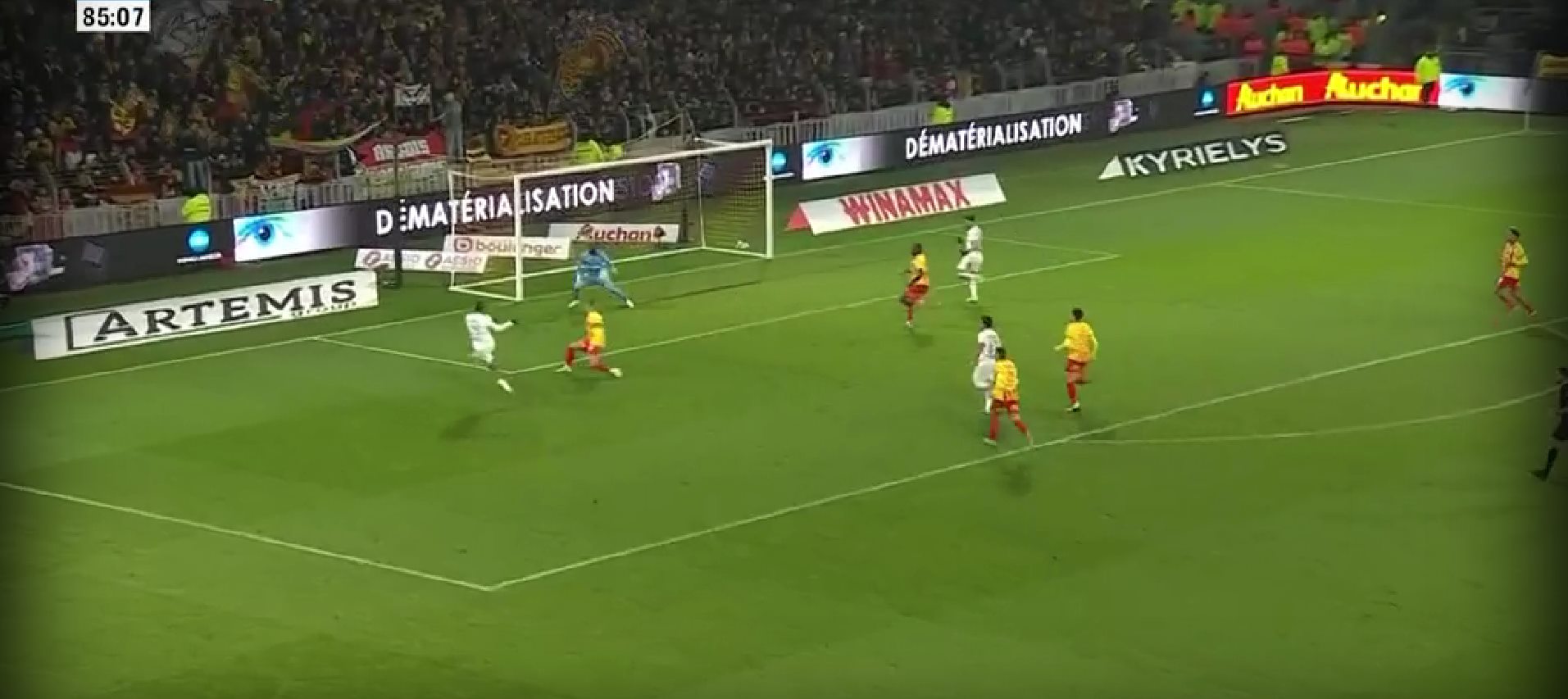 O Μπαρκολά είναι… γιος του Δία: Απίθανος «κεραυνός» το γκολ του! (vid)