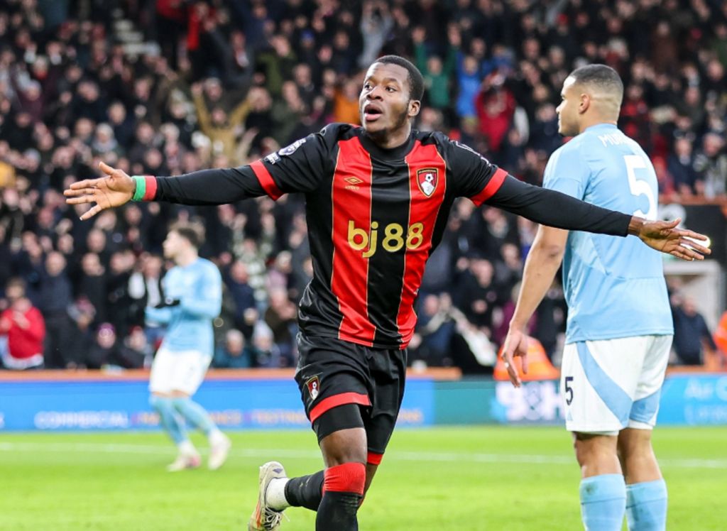 Μπόρνμουθ – Νότιγχαμ: Τα «Κεράσια» διέλυσαν με 5αρα την ομάδα του Μαρινάκη (vid)