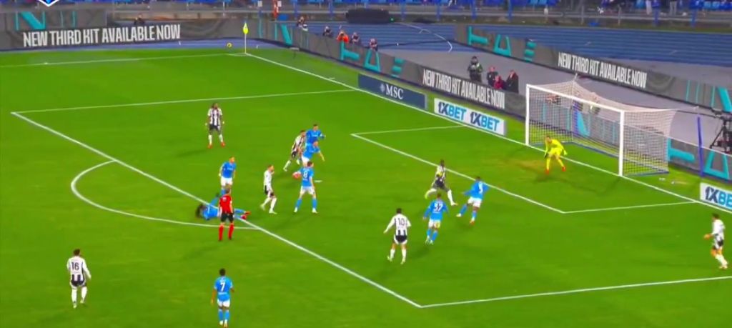 Τυχερός ο Κόλο Μουανί: Σκόραρε με τη Γιουβέντους κόντρα στη Νάπολι! (vid)