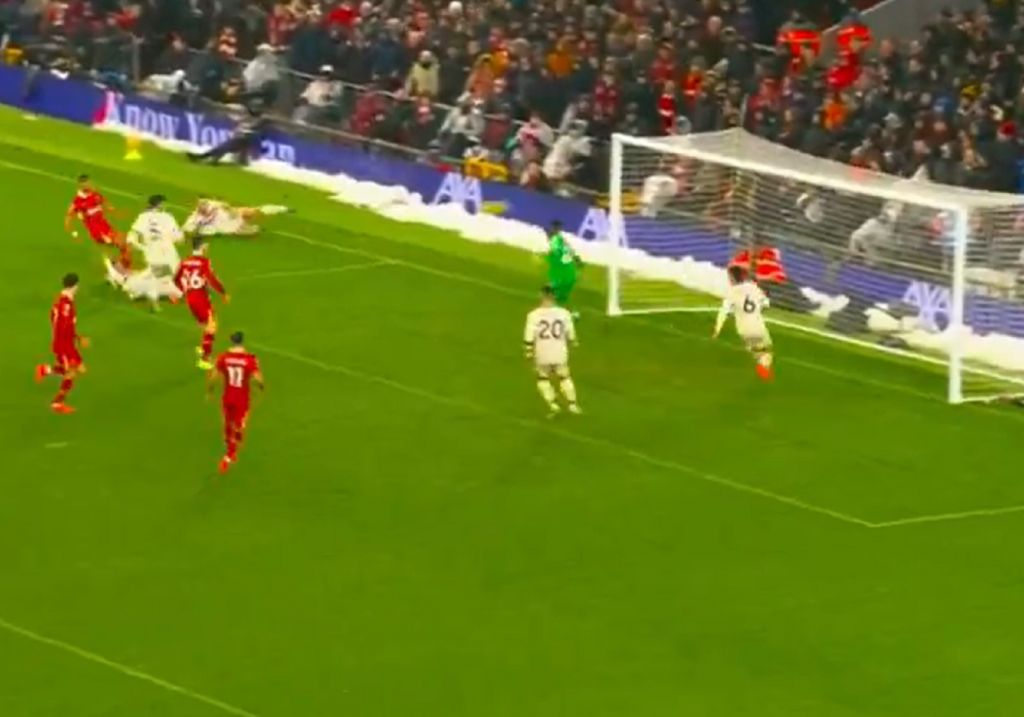 Απάντησε με τορπίλη του Χάκπο η Λίβερπουλ (vid)