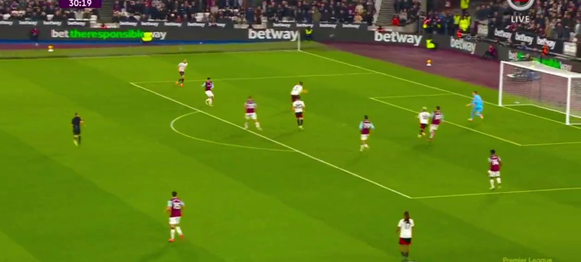 Ούτε στο… τοπικό αυτά τα λάθη: Ο Περέιρα έδωσε έτοιμο γκολ στη Γουέστ Χαμ! (vid)