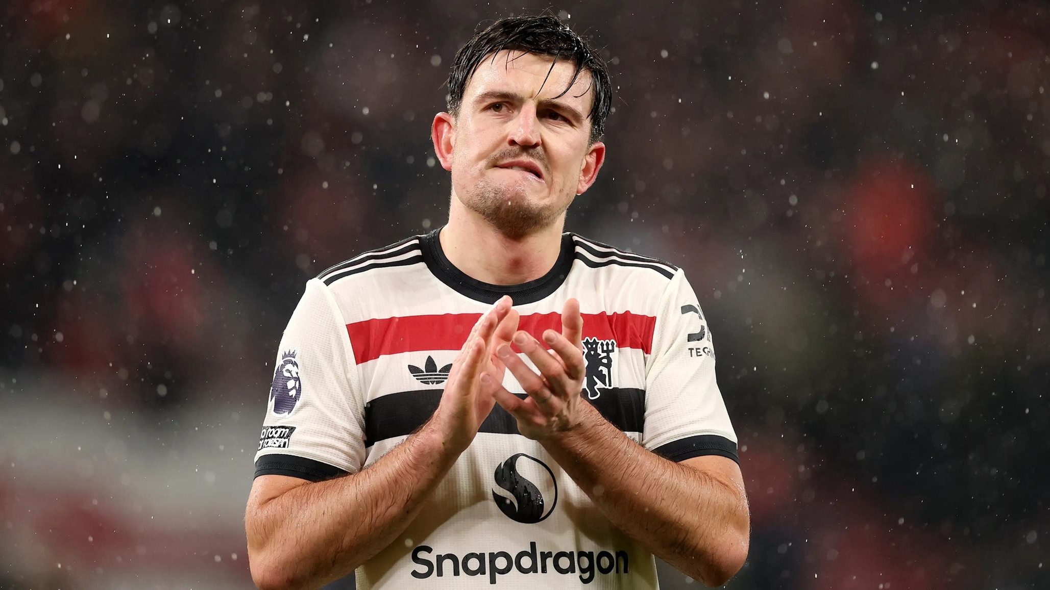 Εγκεφαλικά, φωνές και… τάβλα: Έτσι, αντέδρασαν οι παίκτες της Γιουνάιτεντ στο άχαστο του Μαγκουάιρ! (vid)