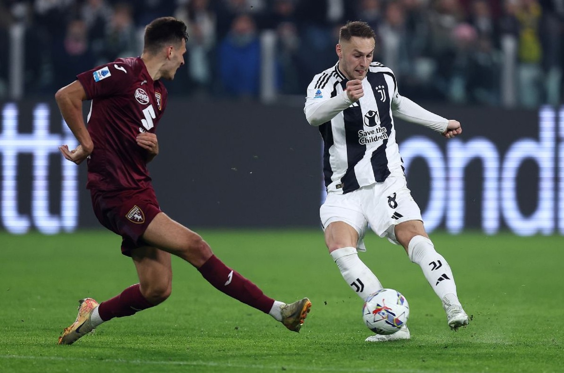 Στο ντέρμπι του Τορίνο δεν χ-άρηκε κανείς! (vid)