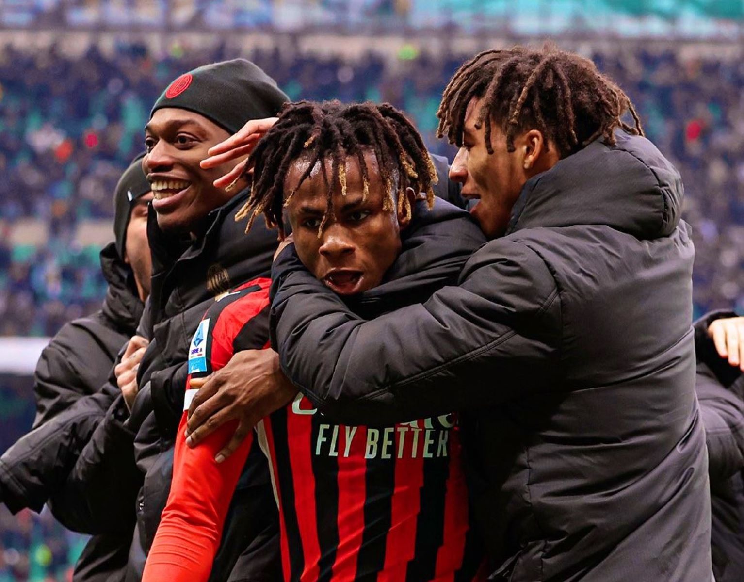 Μίλαν: Στα «κάγκελα» οι οργανωμένοι – Τα βάζουν με όλους και με όλα!