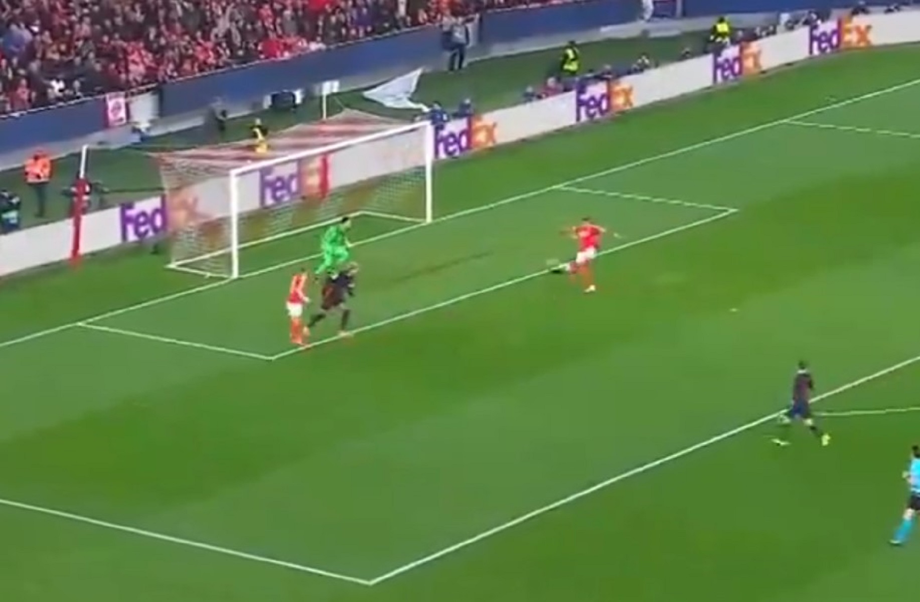 «Κανονιά» ο Παυλίδης και στα… σκοινιά η Μπαρτσελόνα! (vid)