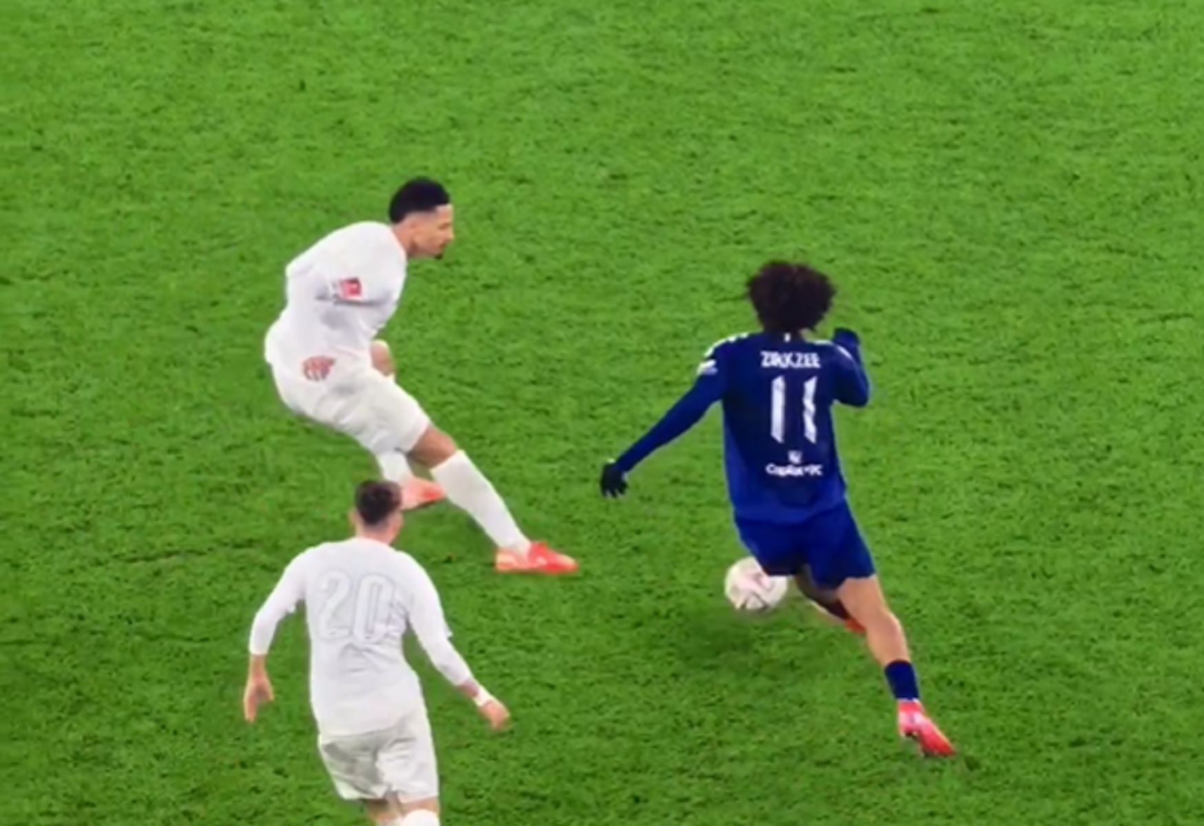 O Ζίρκζι έκανε… αλοιφή τον Σαλιμπά με αδιανόητη ντρίμπλα (vid)