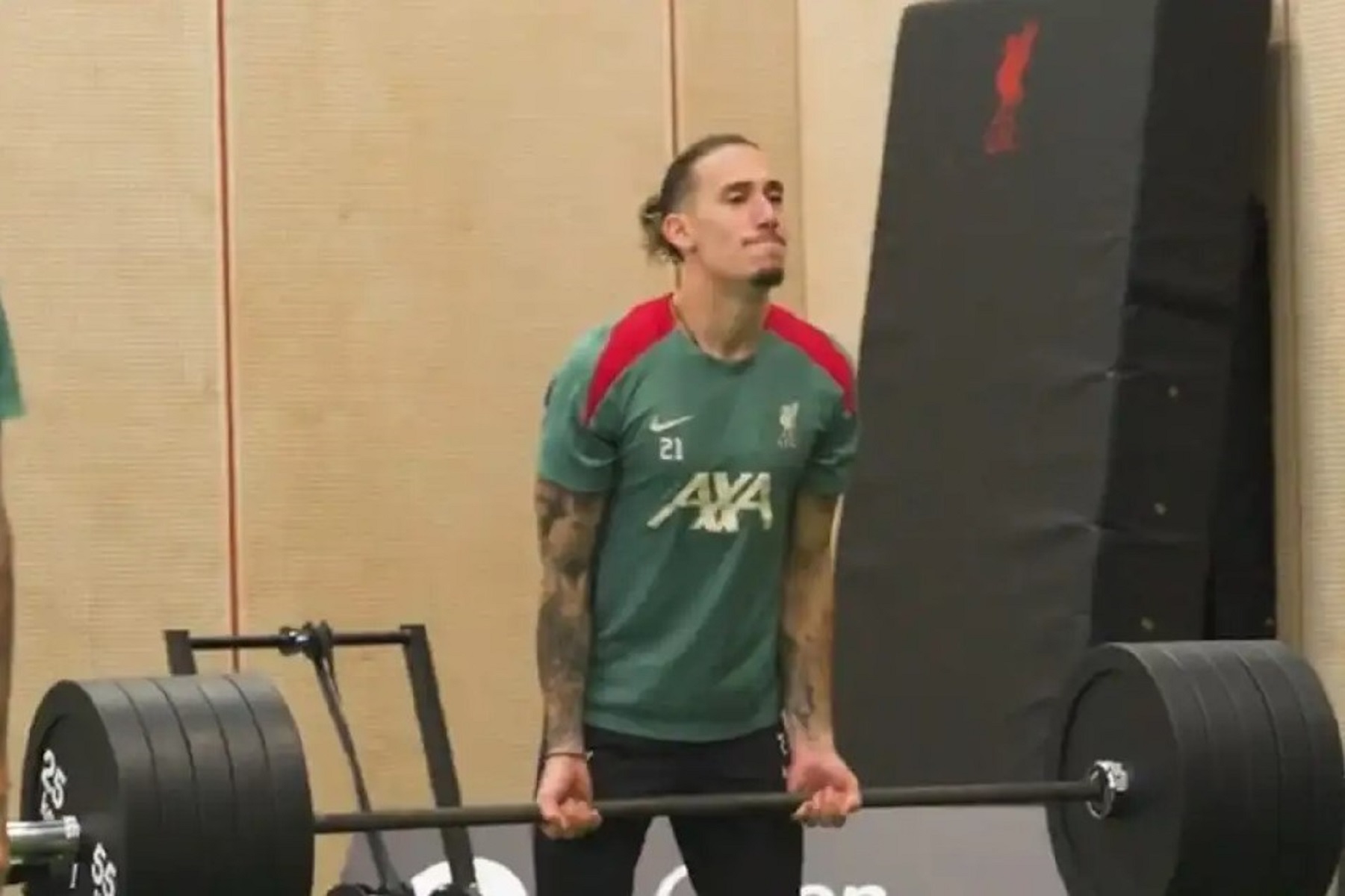 Ο Τσιμίκας «έκαψε» τους Ντίας και Μακ Άλιστερ με τα deadlifts του! (vid)