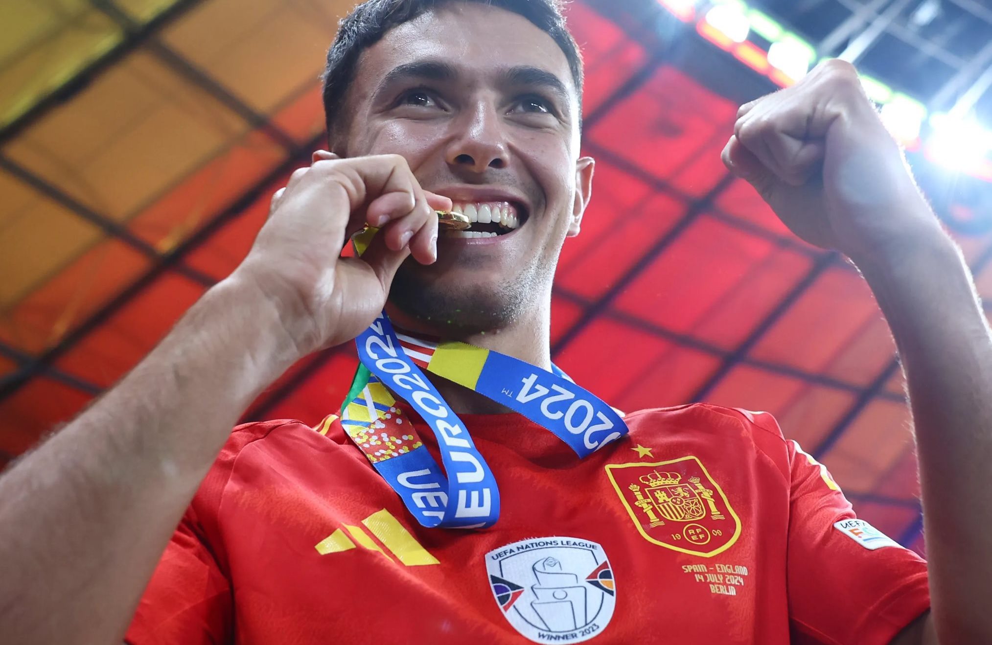 Μεγάλη κίνηση από Άρσεναλ: «Έκλεισε» τον μέσο που ήθελαν Σίτι και Λίβερπουλ