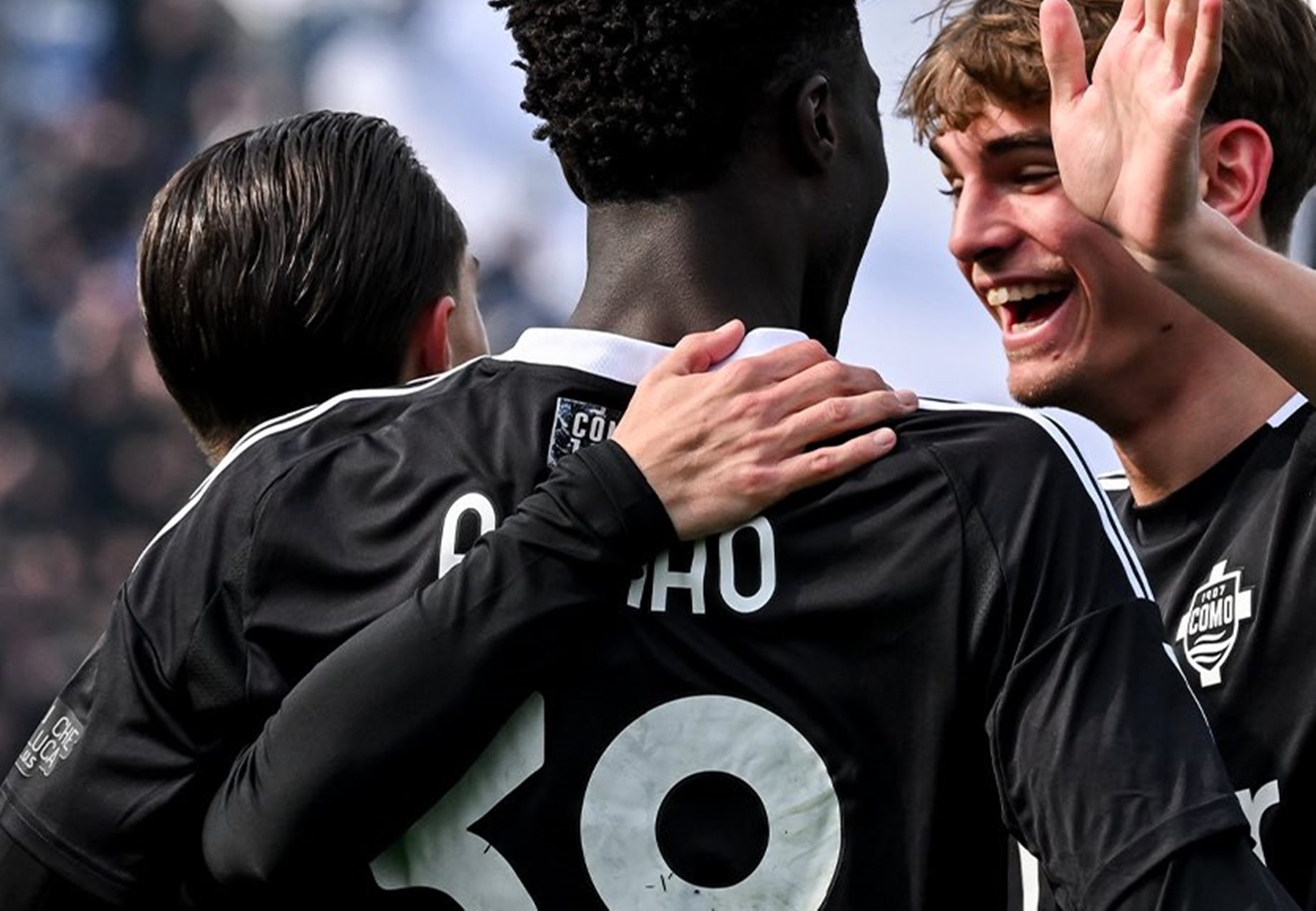 Η Νάπολι… βούλιαξε στη λίμνη του Κόμο! (vid)