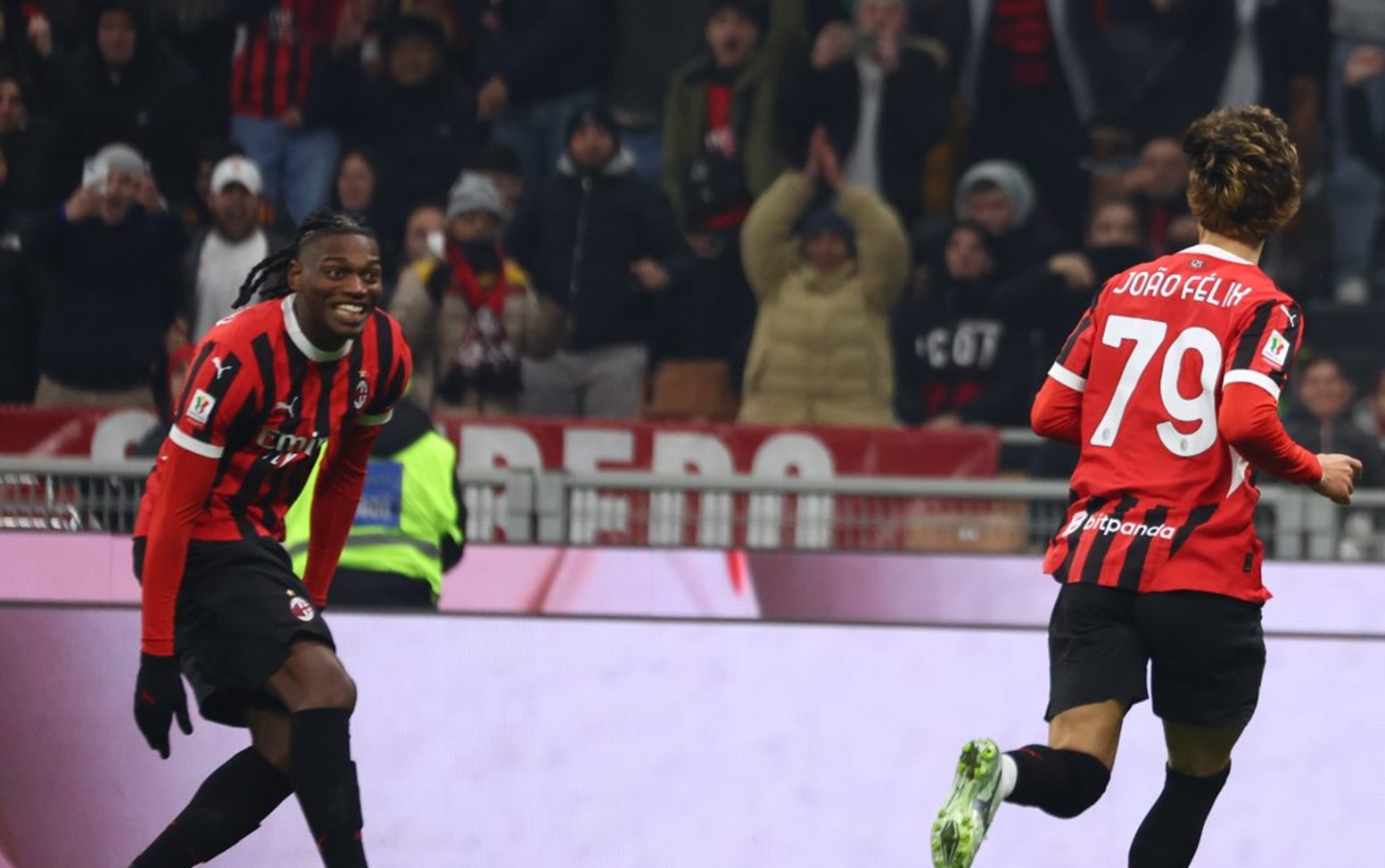 Τα Κύπελλα αρέσουν στη Μίλαν και το… δείχνει! (vid)