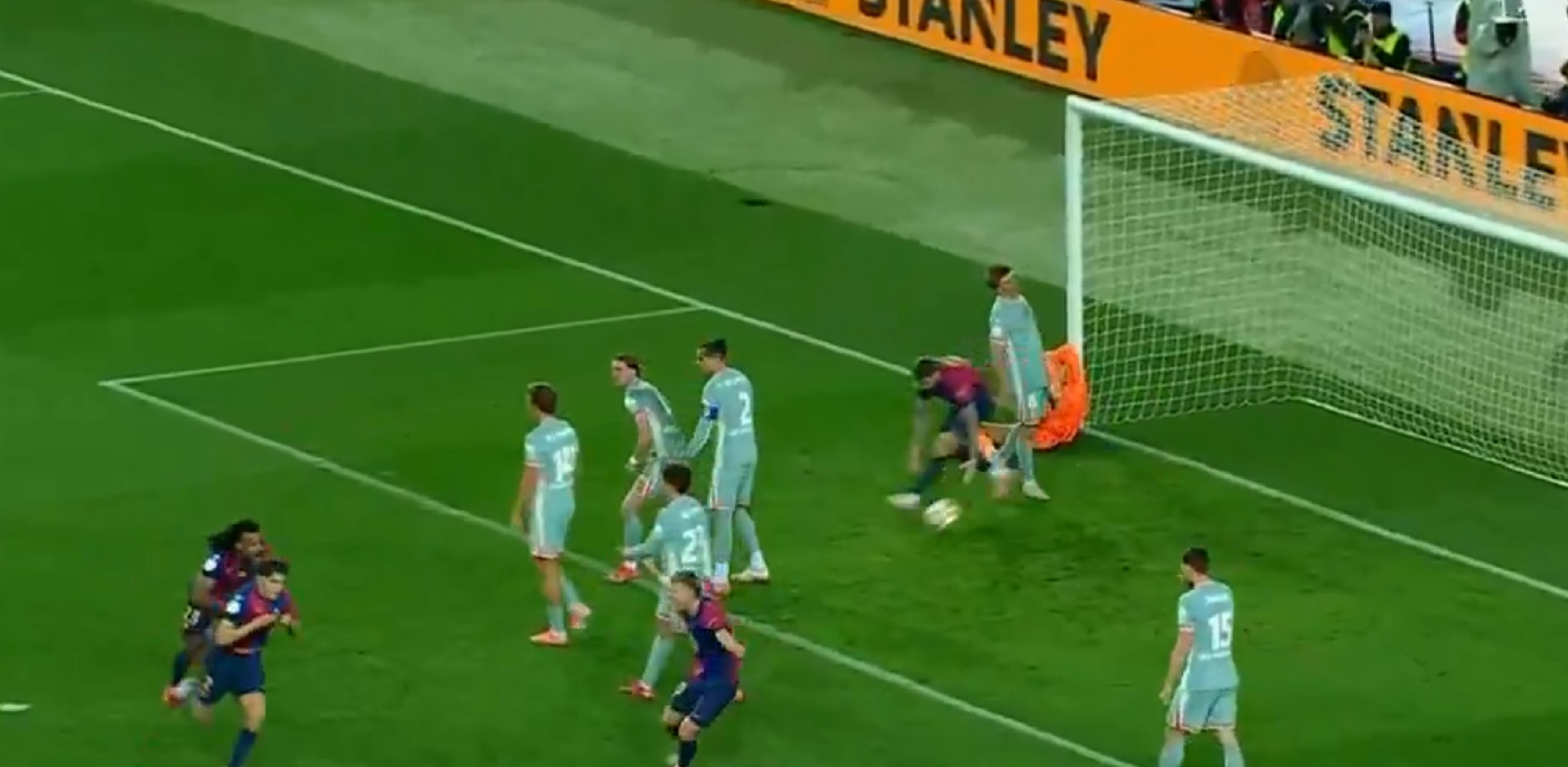 Μη τσαντίζετε την Μπαρτσελόνα: Δίμπαλο με Πέδρι – Κουμπαρσί σε δύο λεπτά (vid)