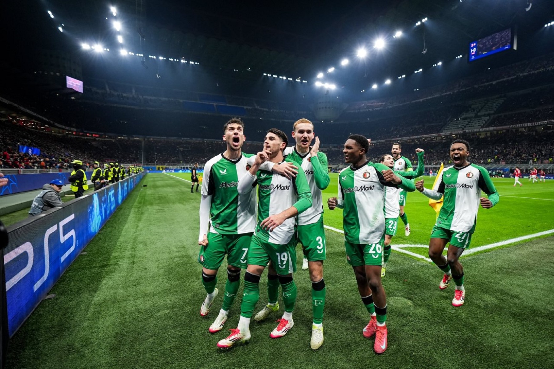 «Χ-αρακίρι» η Μίλαν στα… ουράνια η Φέγενορντ! (vid)