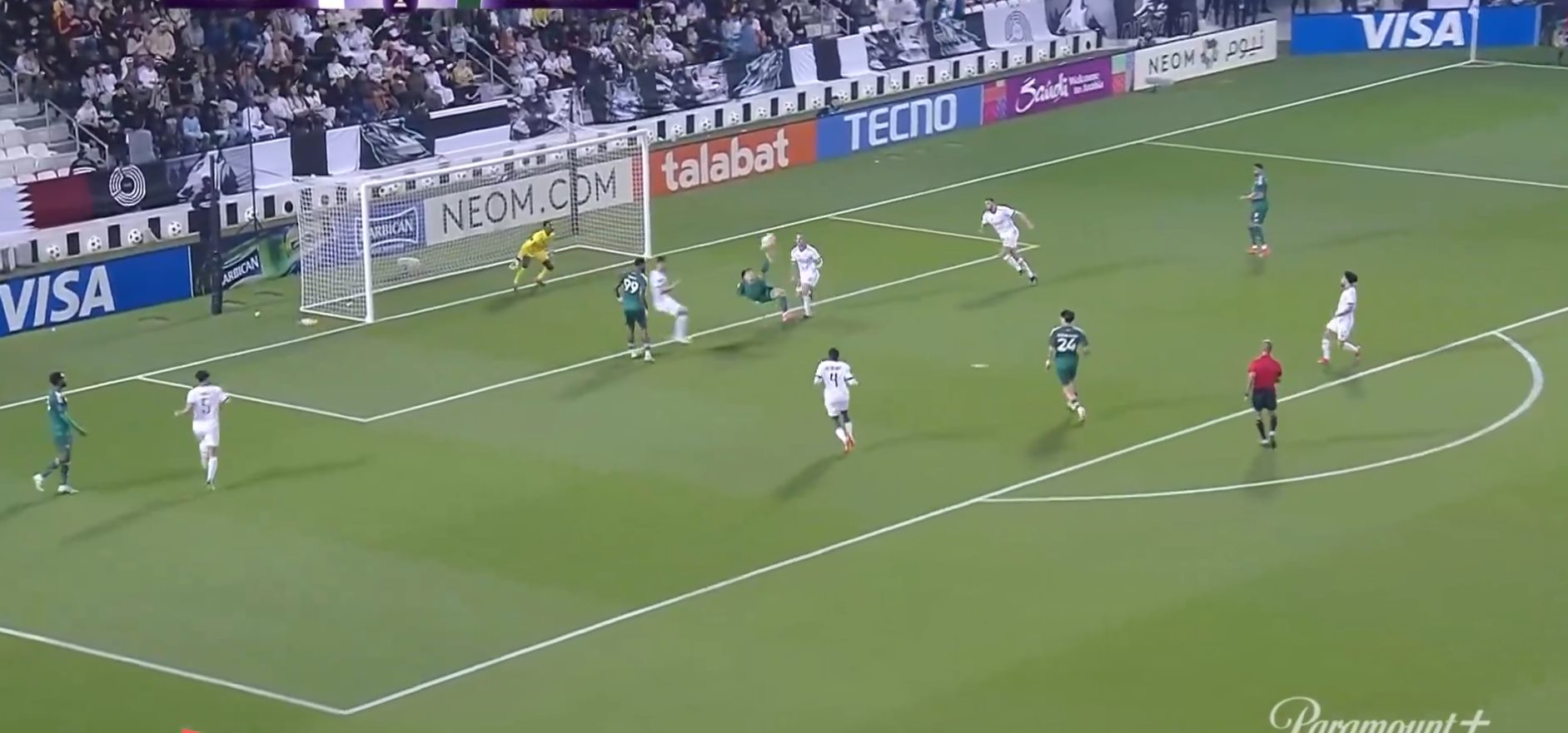 Αυτό θα πει GOLAZO: Ο Φιρμίνο έβαλε απίθανο γκολ στη Σαουδική Αραβία! (vid)