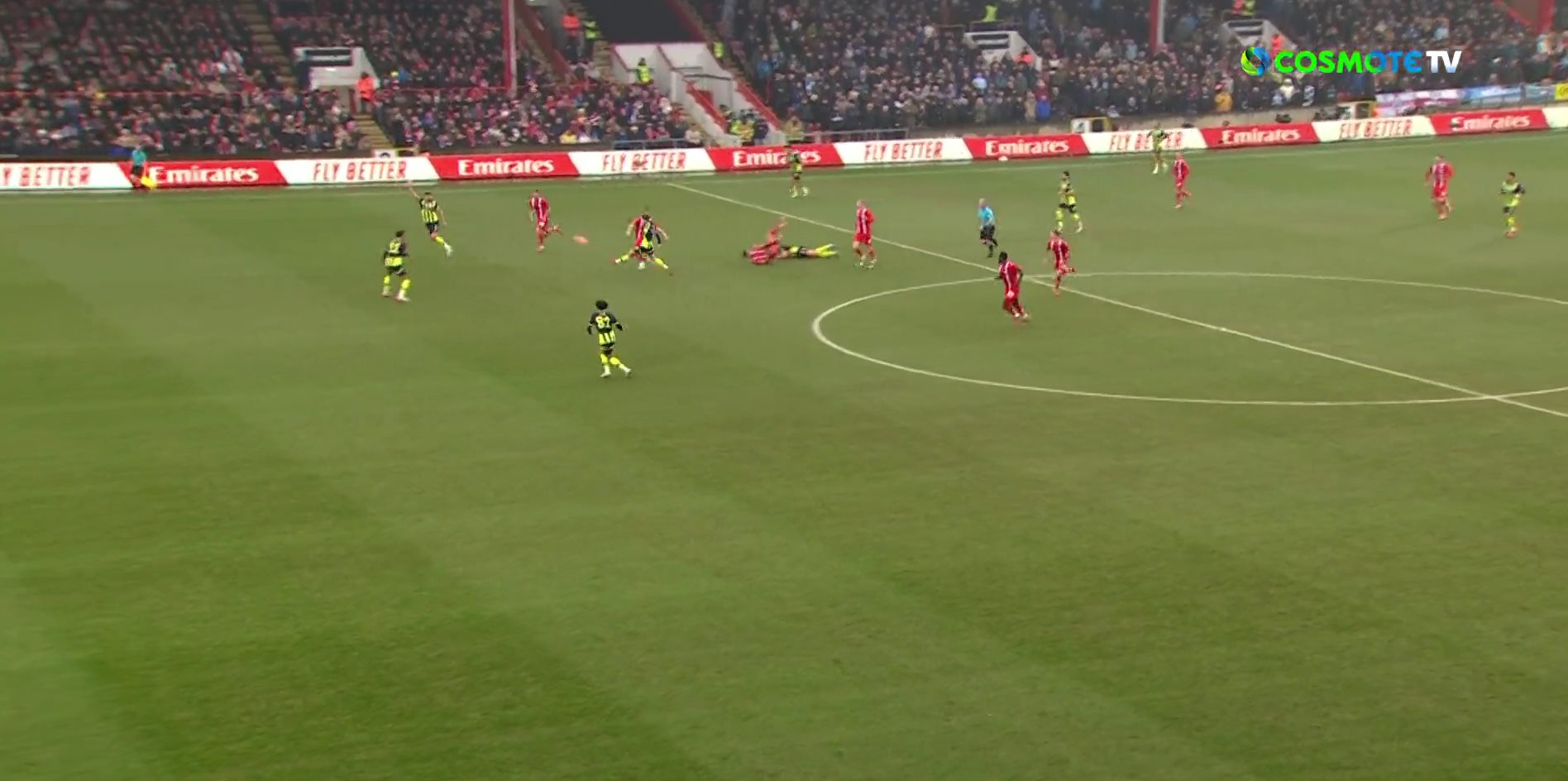 Παίκτης της Λέιτον Όριεντ έβαλε το γκολ της ζωής του κόντρα στη Σίτι: Σκόραρε από τη σέντρα! (vid)