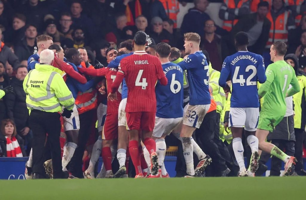 Χάλασε το πάρτι της Λίβερπουλ με… buzzer beater ο Ταρκόφσκι! (vid)