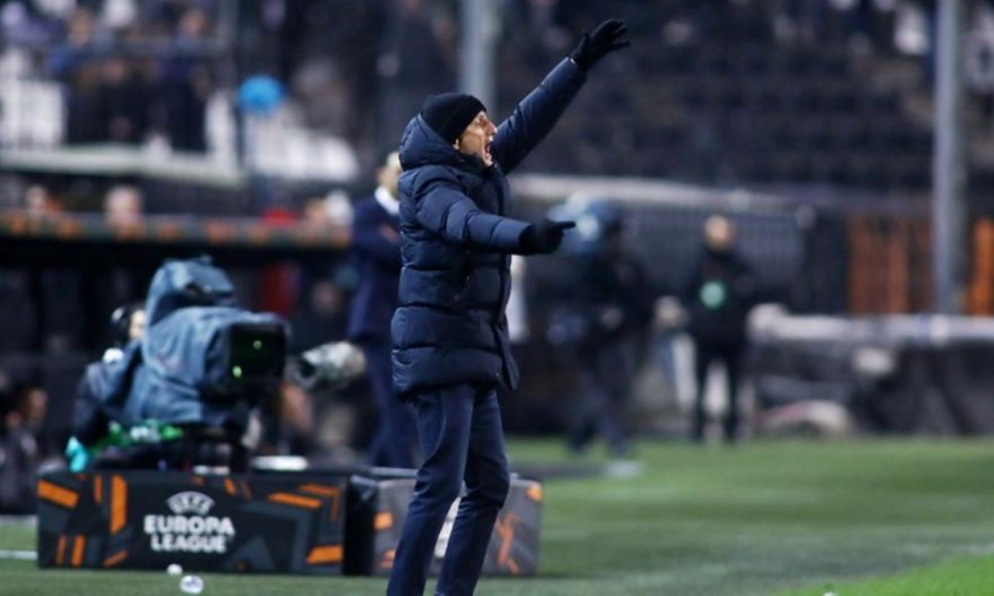 Λουτσέσκου: «Ψεύτικη νίκη της Στεάουα, ανοιχτή η πρόκριση»