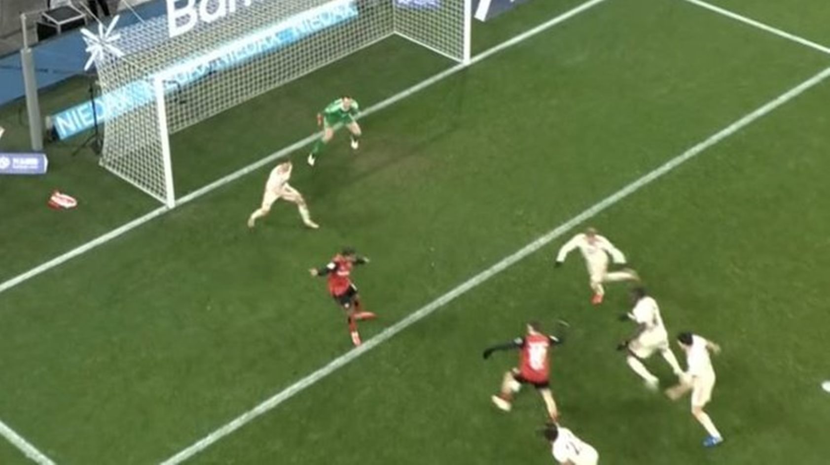 Κανείς στη Γερμανία δεν μπορεί να καταλάβει πως ο Βιρτς έχασε ΑΥΤΟ το γκολ στο 94′! (vid)