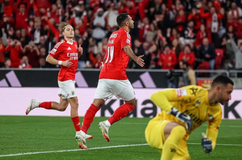 Ο Παυλίδης έχει πάρει… φωτιά – Ακόμη δυο «τεμάχια» με την Μπενφίκα! (vid)