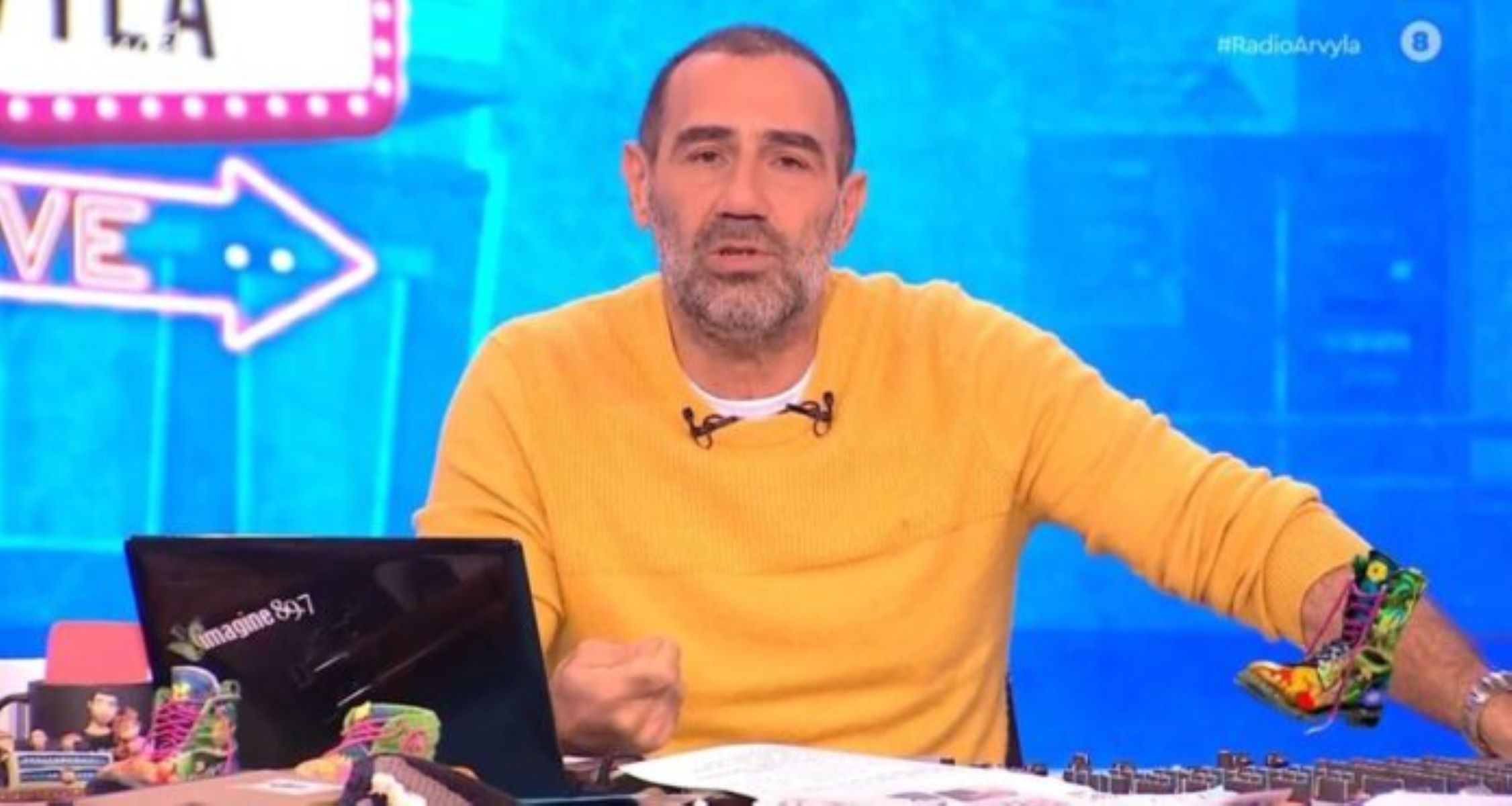 Ράδιο Αρβύλα: Πλησιάζει το φινάλε – Το ανακοίνωσε ο Αντώνης Κανάκης (vid)