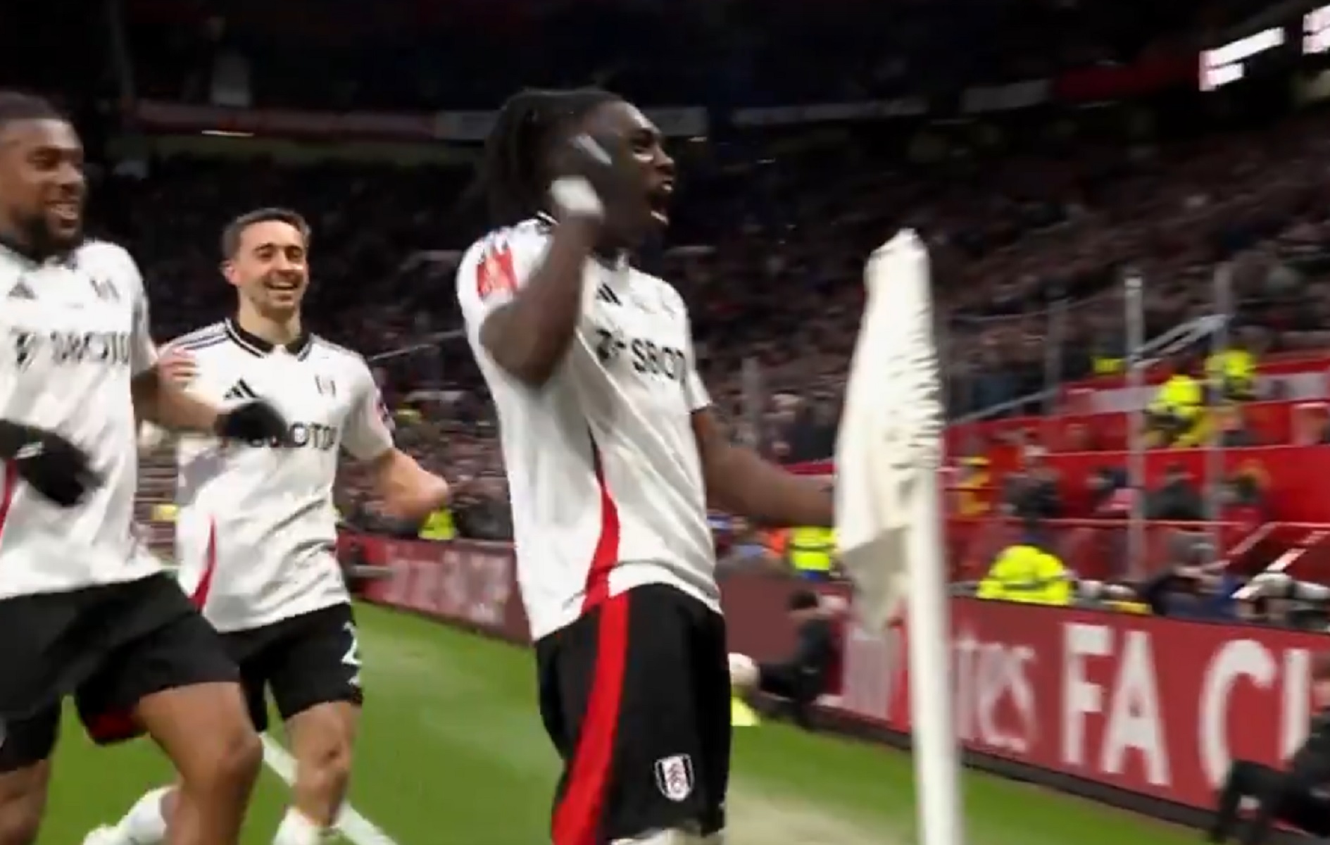 Τι πιο σύνηθες: Η Γιουνάιτεντ δέχθηκε πρώτη γκολ στο Ολντ Τράφορντ (vid)