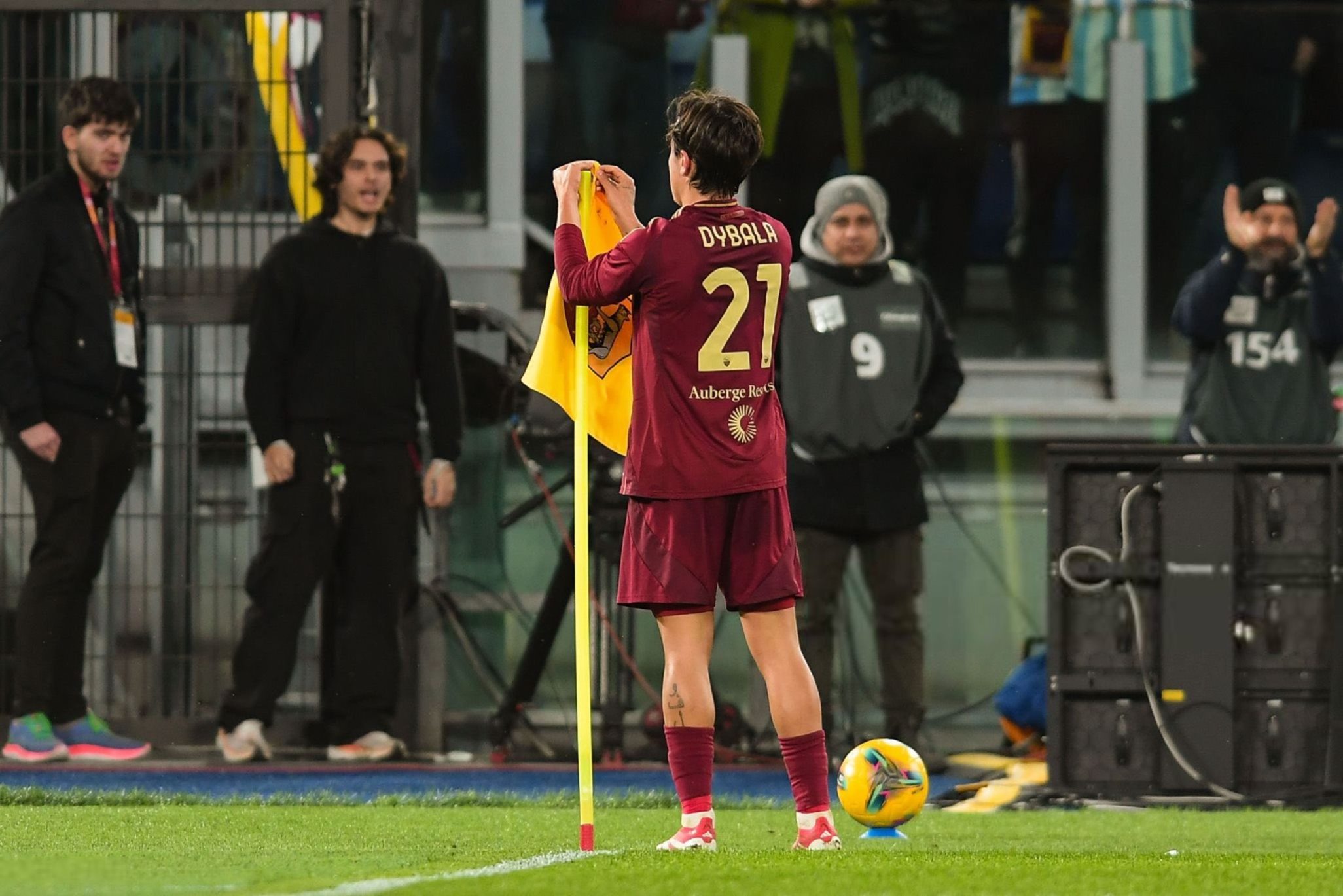 Βίντεο μαγεία, Πάουλο Ντιμπάλα παραμένεις… αλητεία! (vid)