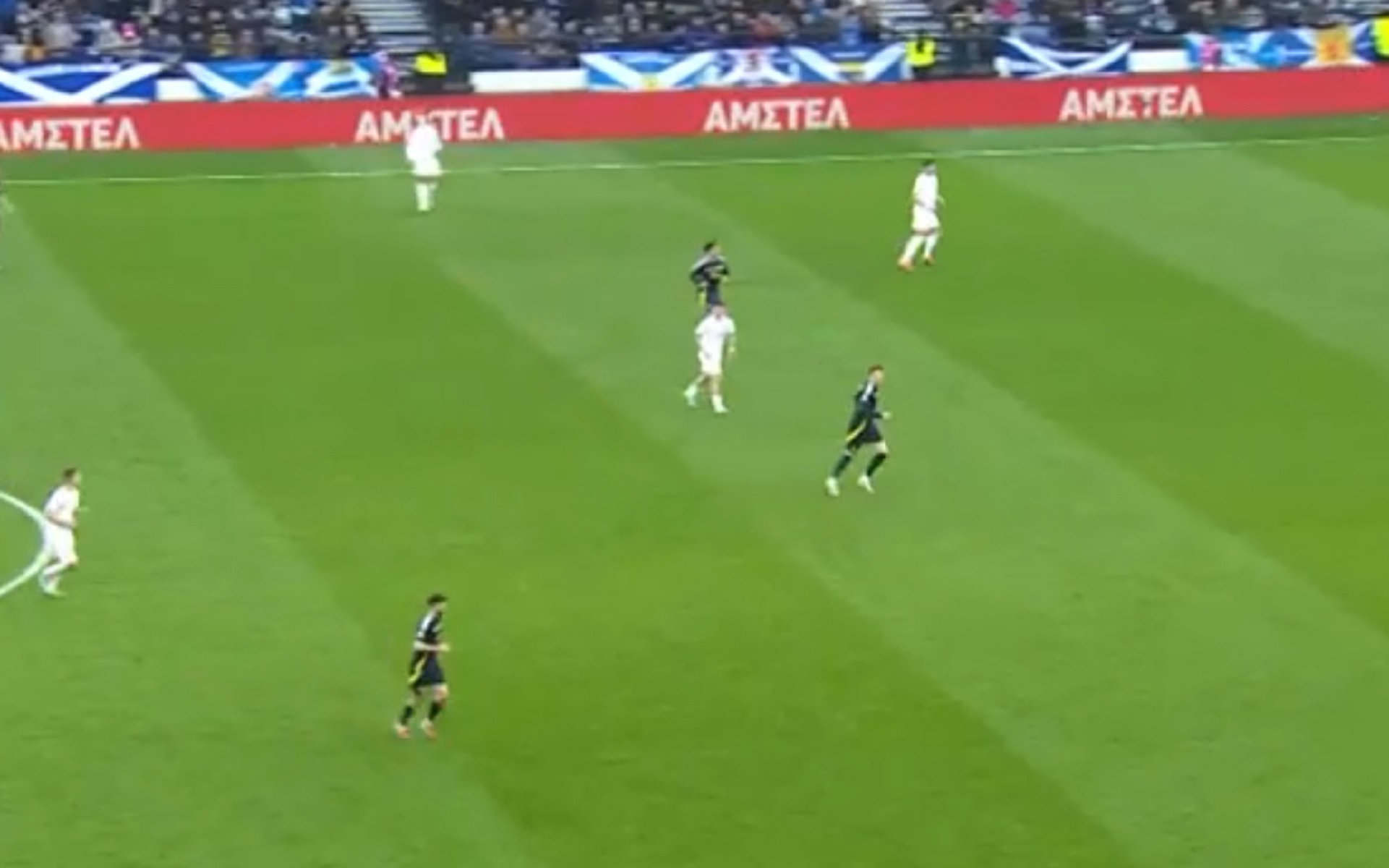 «Γαλανόλευκη» η Γλασκόβη: «Ελλάς, Ελλάς» στις εξέδρες (vid)