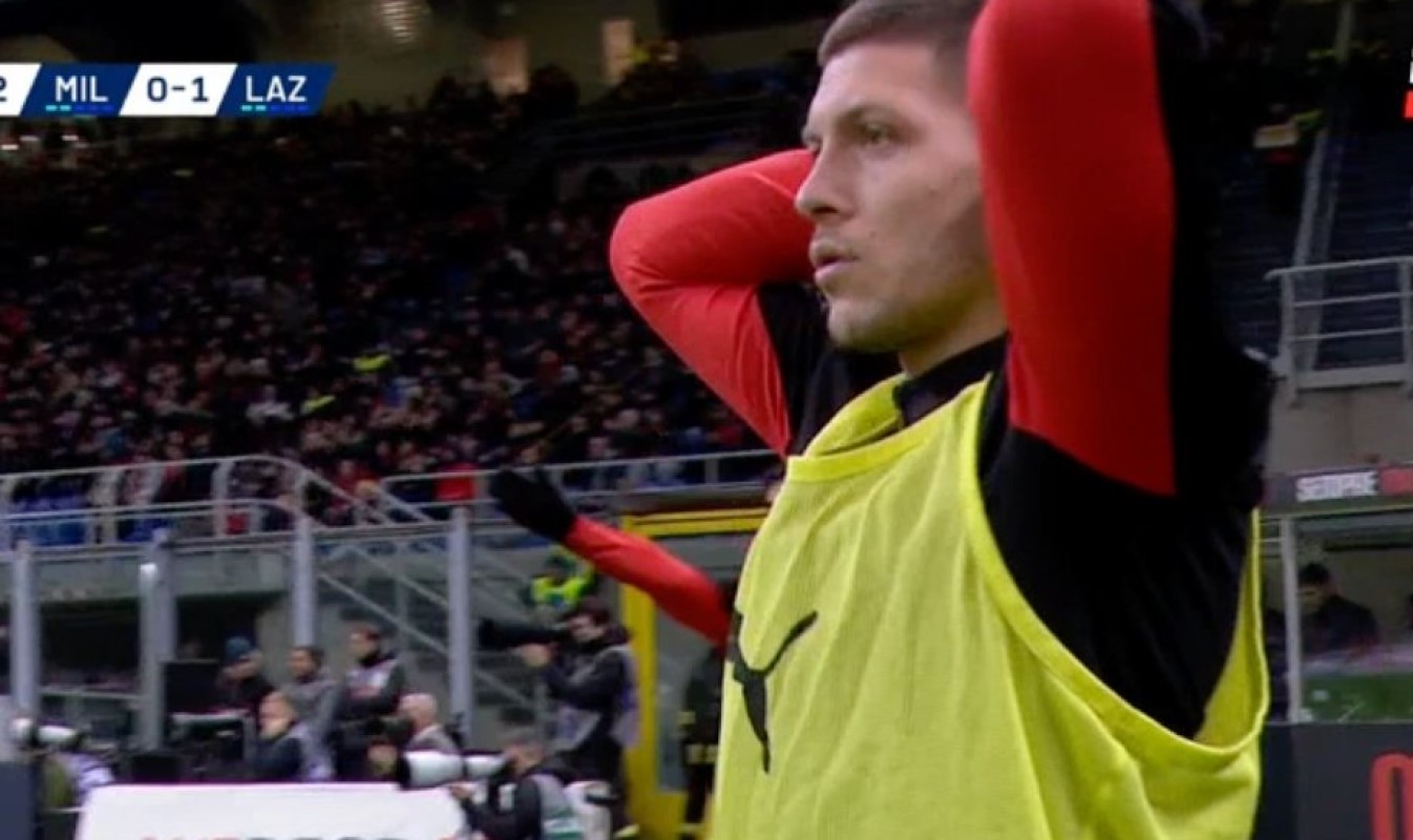Όλα στραβά για τη Μίλαν – Κόκκινη στον Πάβλοβιτς και παράπονα για «αστεία» απόφαση (vid)