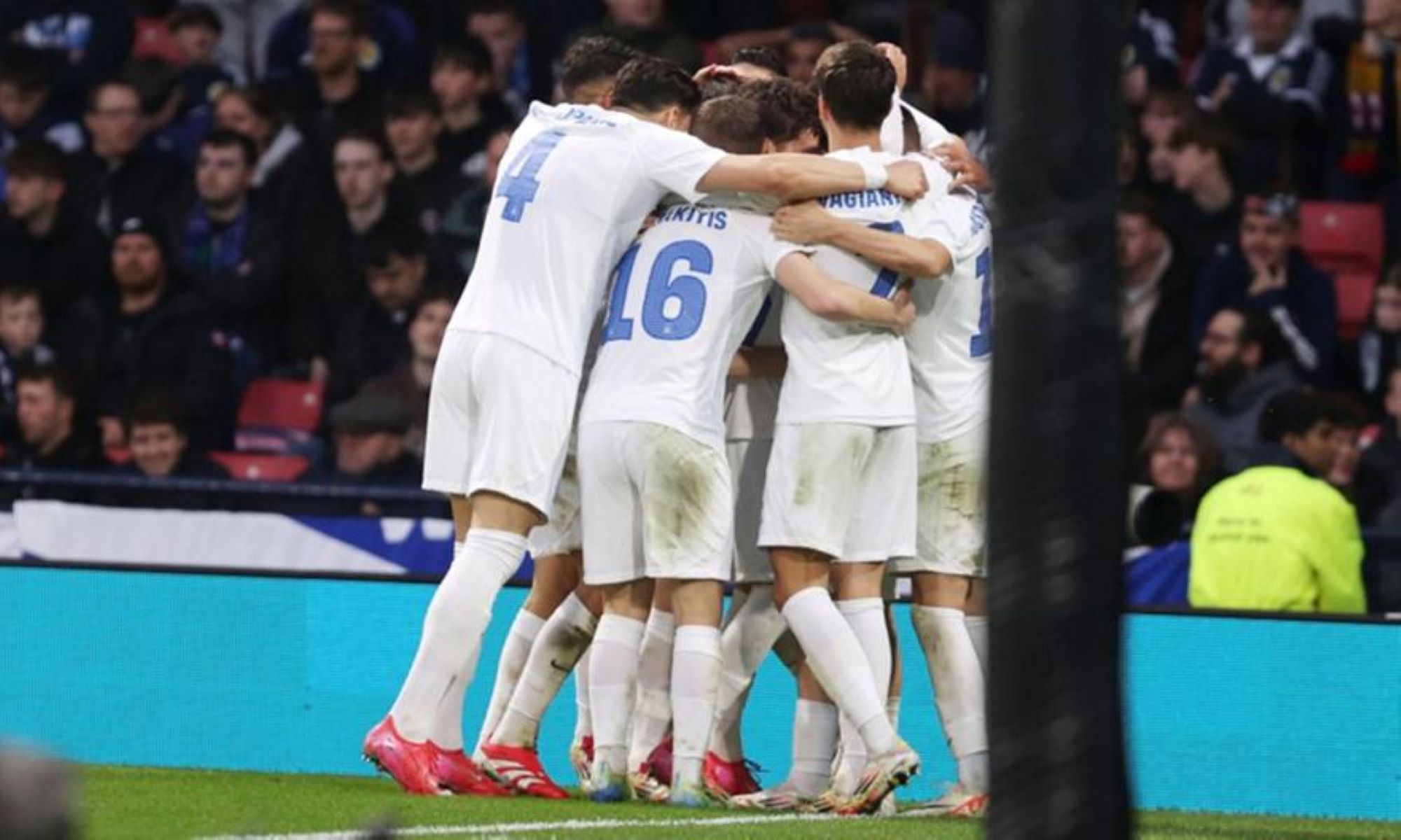 Σκωτία – Ελλάδα: Τα πλάνα που μας γεμίζουν ανατριχίλα και ελπίδα (vid)