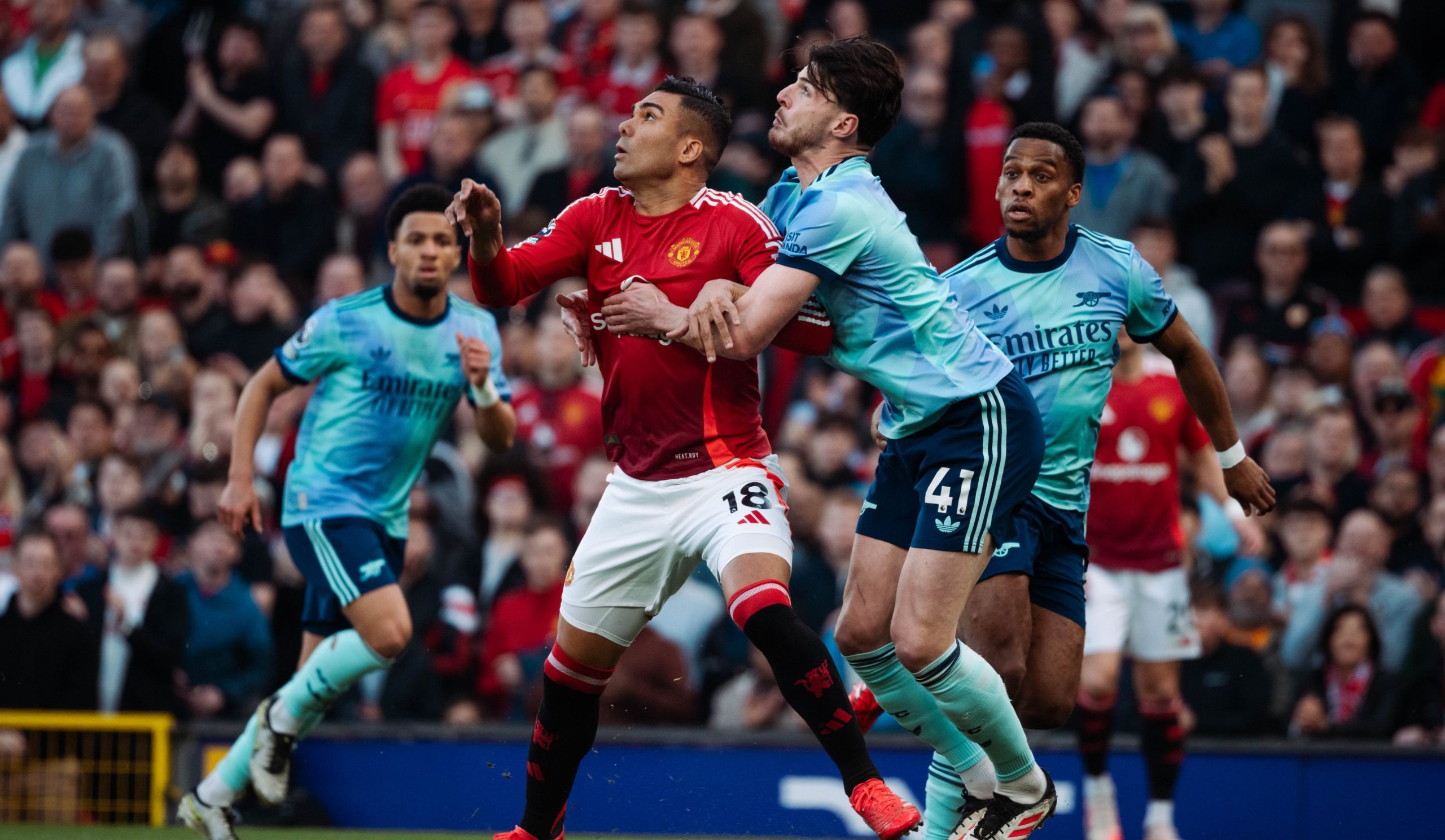 Μάντσεστερ Γιουνάιτεντ και Άρσεναλ τα άφησαν όλα στη… μέση! (vid)