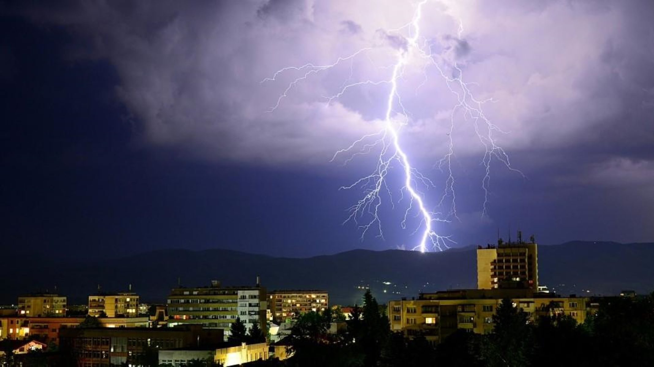 Καιρός: Έκτακτο δελτίο της ΕΜΥ – Έρχονται ισχυρές βροχές και καταιγίδες