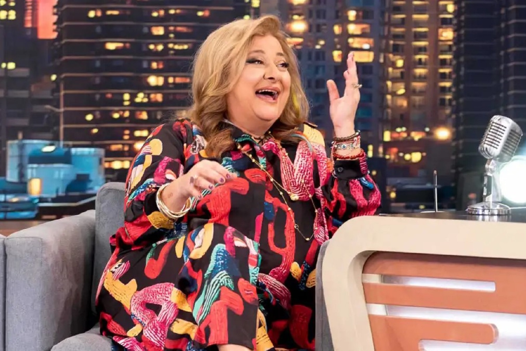 Ελισάβετ Κωνσταντινίδου: «Θα ήθελα πολύ ο Καπουτζίδης να κάνει remake του Παρά 5»