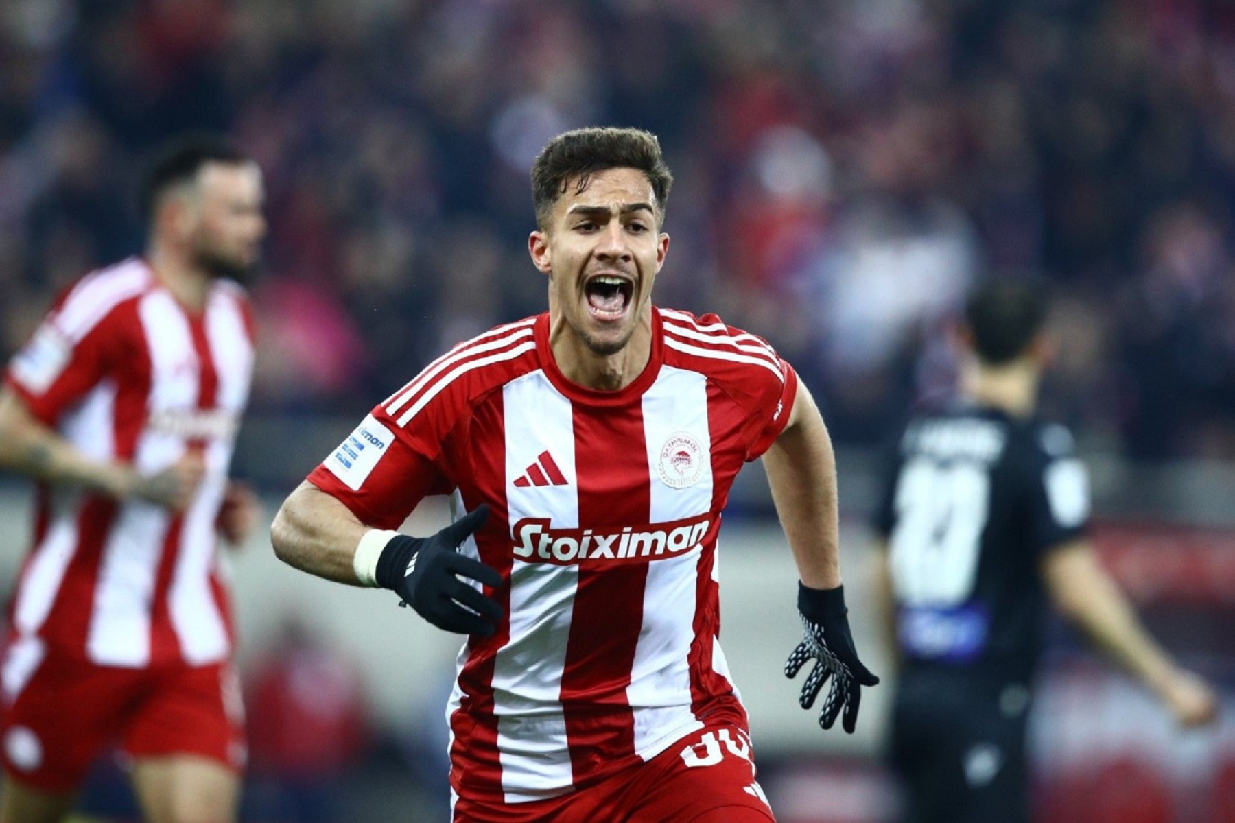 Ετοιμάζει βαλίτσες για εξωτερικό ο Κωστούλας