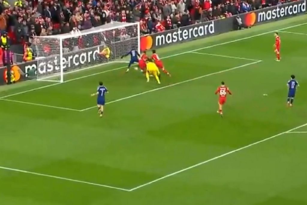 Τραγικό μπέρδεμα Κονατέ-Άλισον κι ο Ντεμπελέ «παγώνει» το Άνφιλντ! (vid)