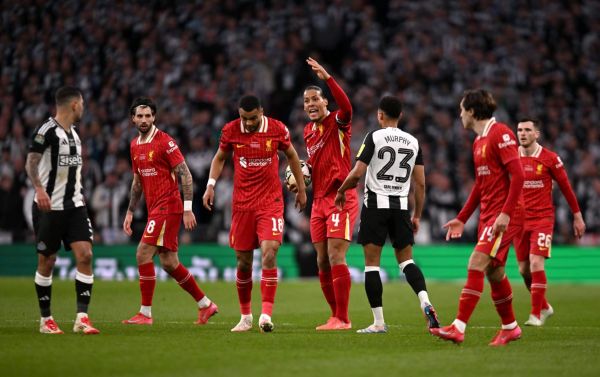 Λίβερπουλ: Ανεβάζει ολοένα και περισσότερο στροφές