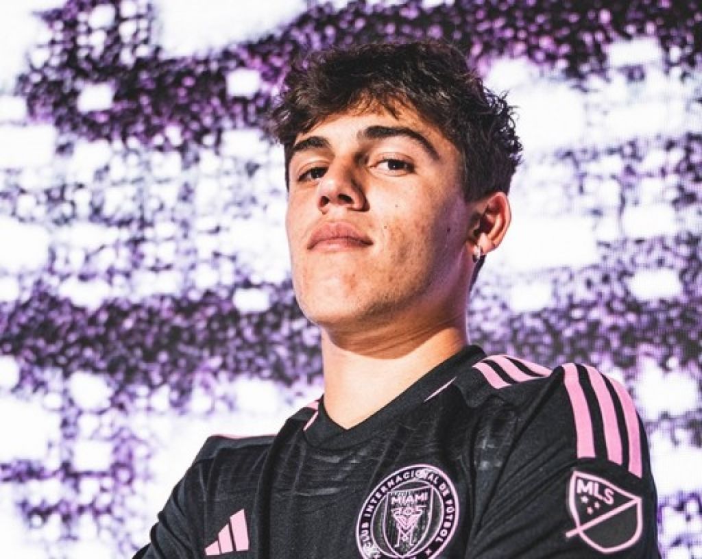 Εθνική Ελλάδας: Ο Άλεν θα παίζει στην Εθνική – Πήρε το «ΟΚ» ο συμπαίκτης του Μέσι (pic)