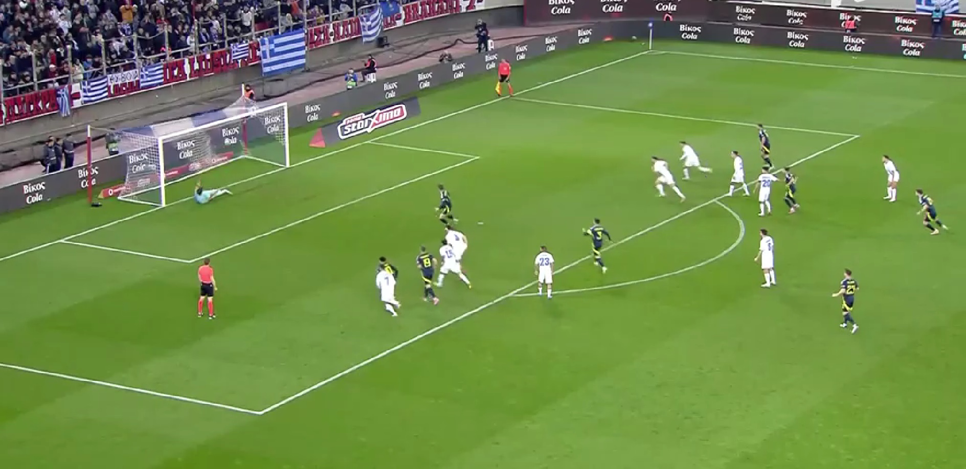 Τραγικό λάθος από την άμυνα της Εθνικής και γκολ οι Σκωτσέζοι με πέναλτι! (vid)